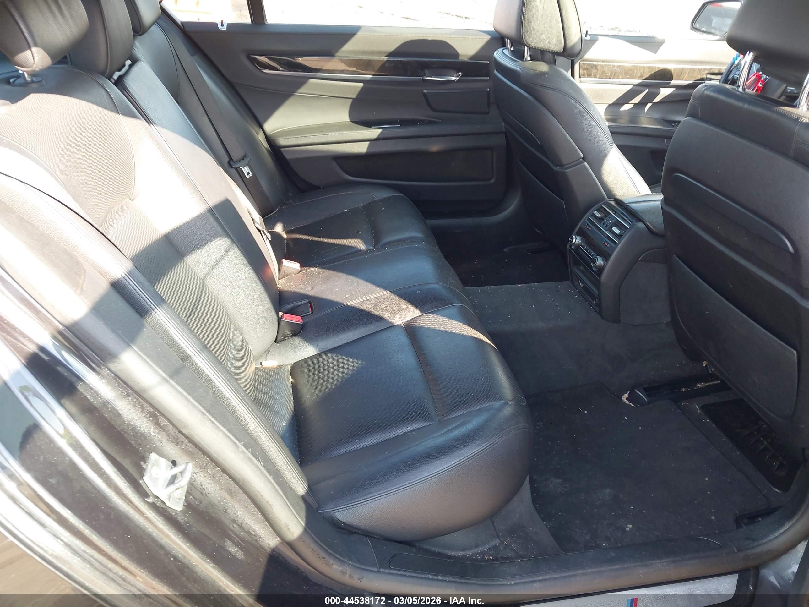 BMW 740LI image 8