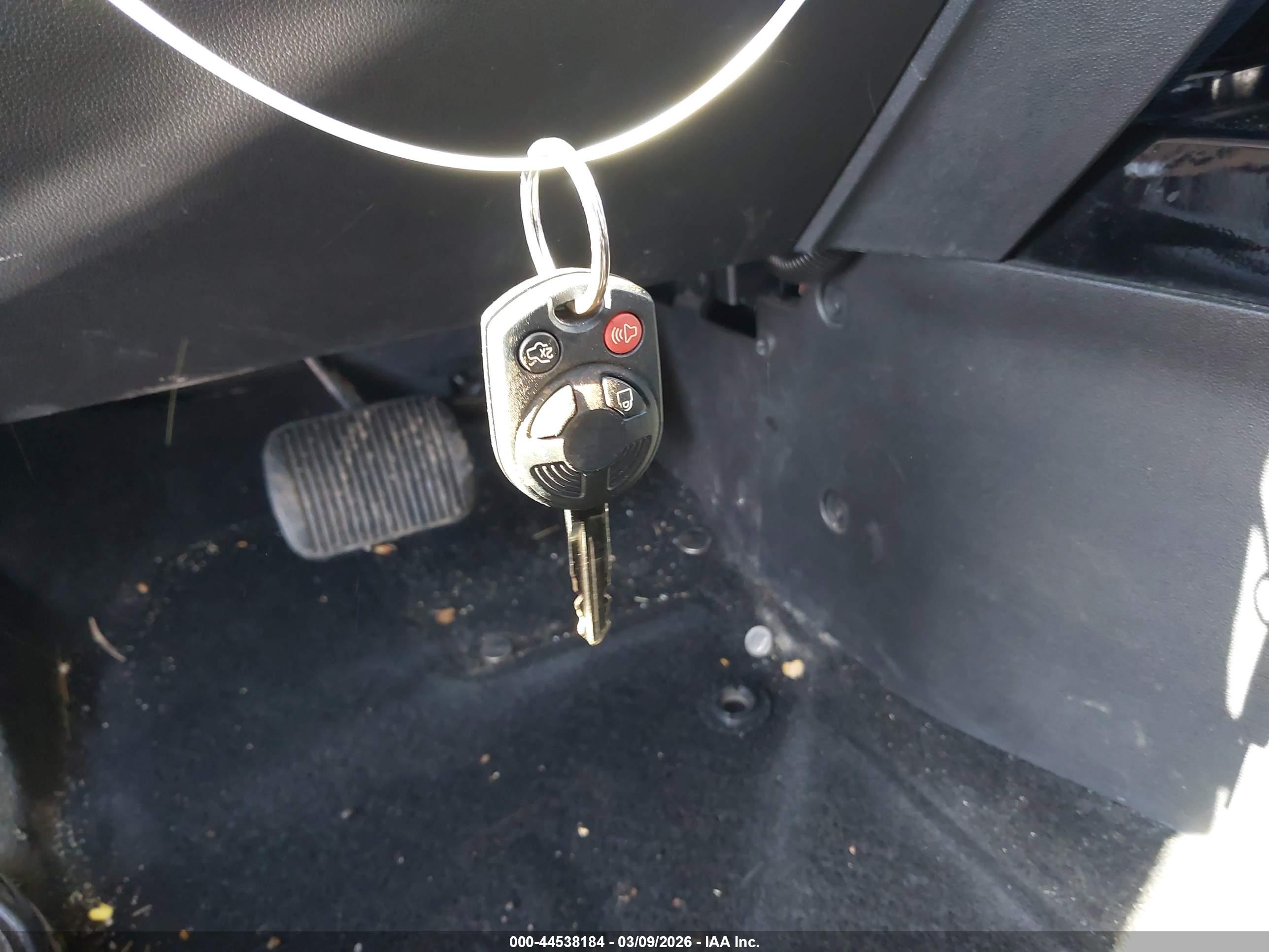FORD ESCAPE image 11