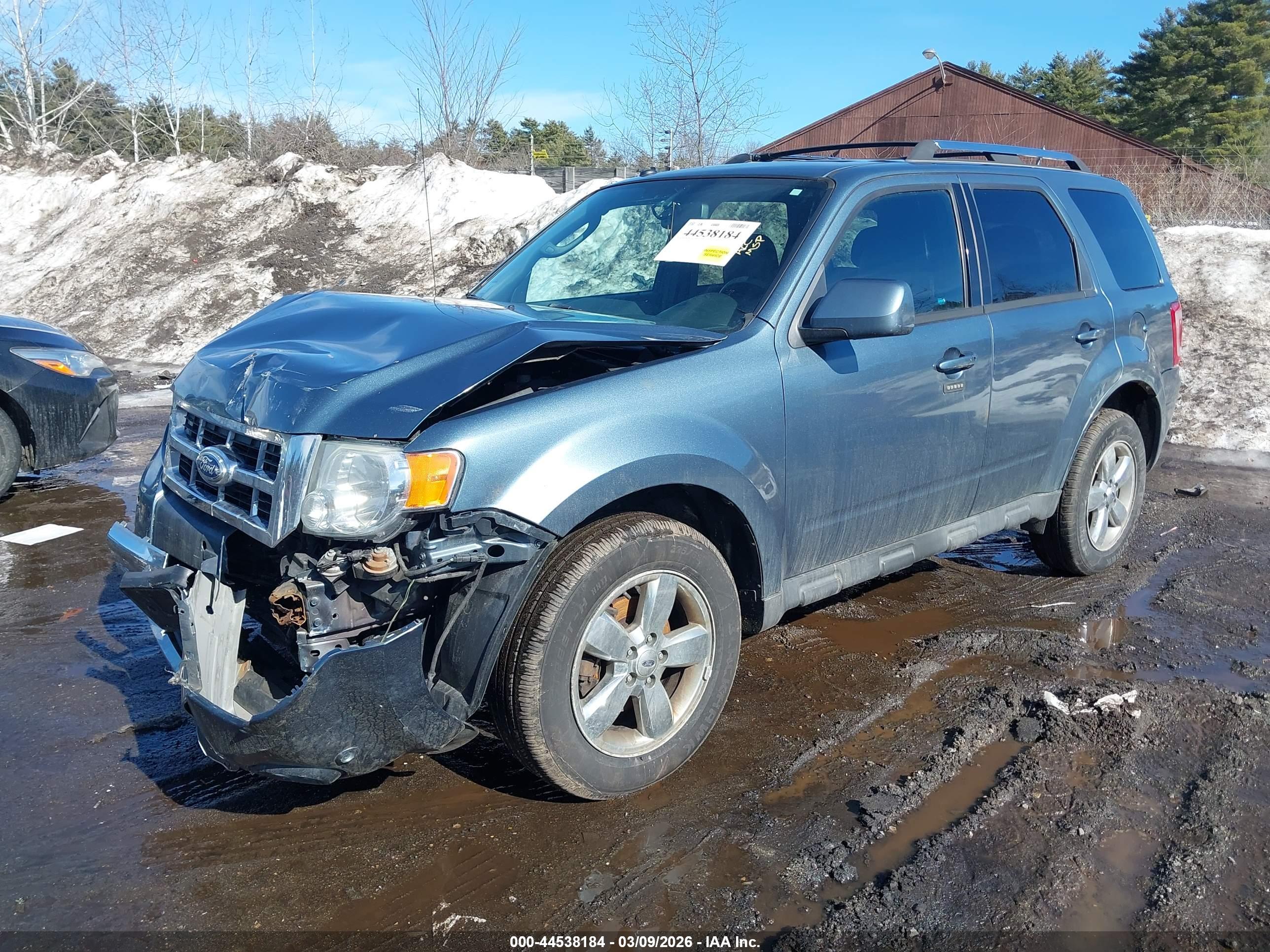 FORD ESCAPE image 2