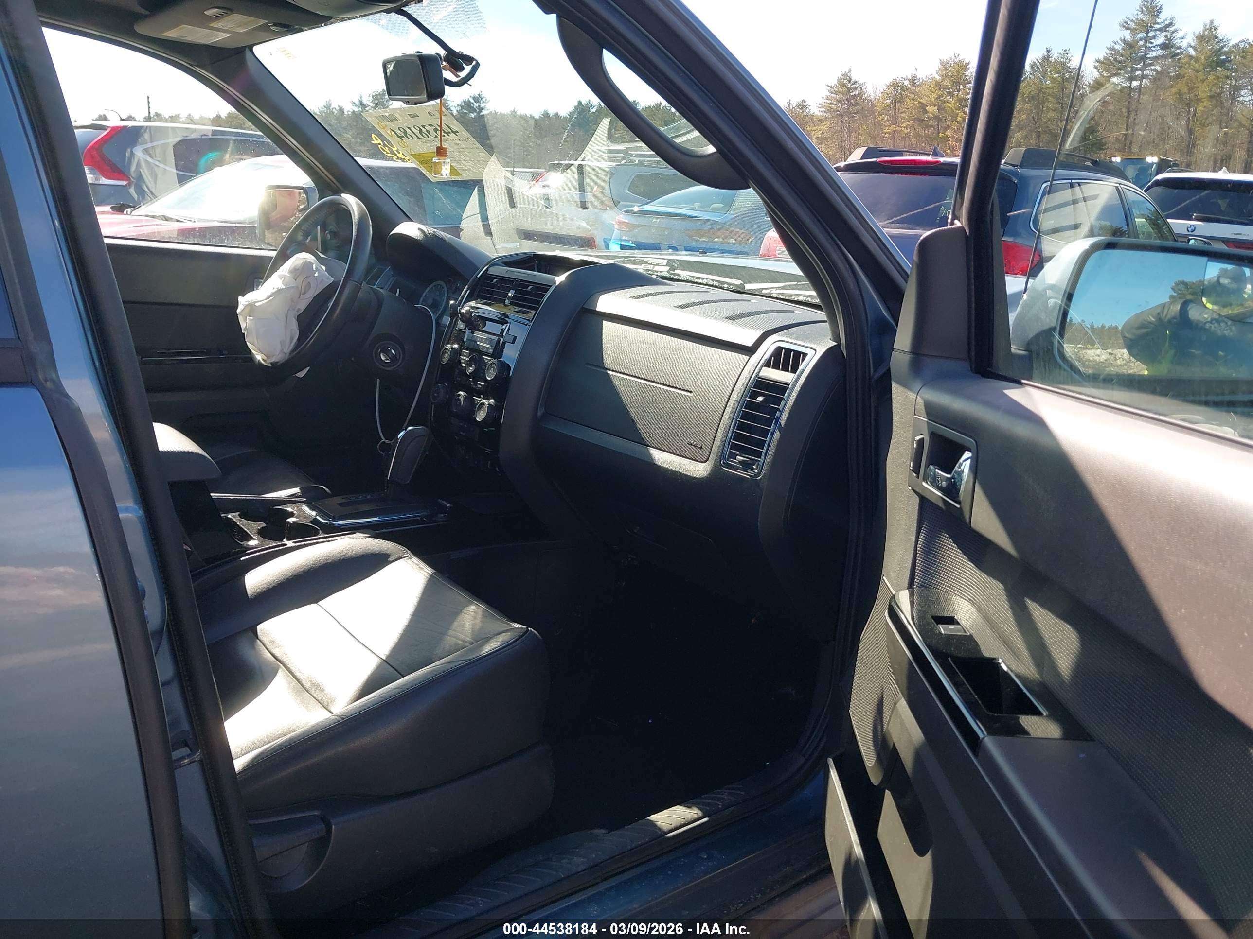 FORD ESCAPE image 5