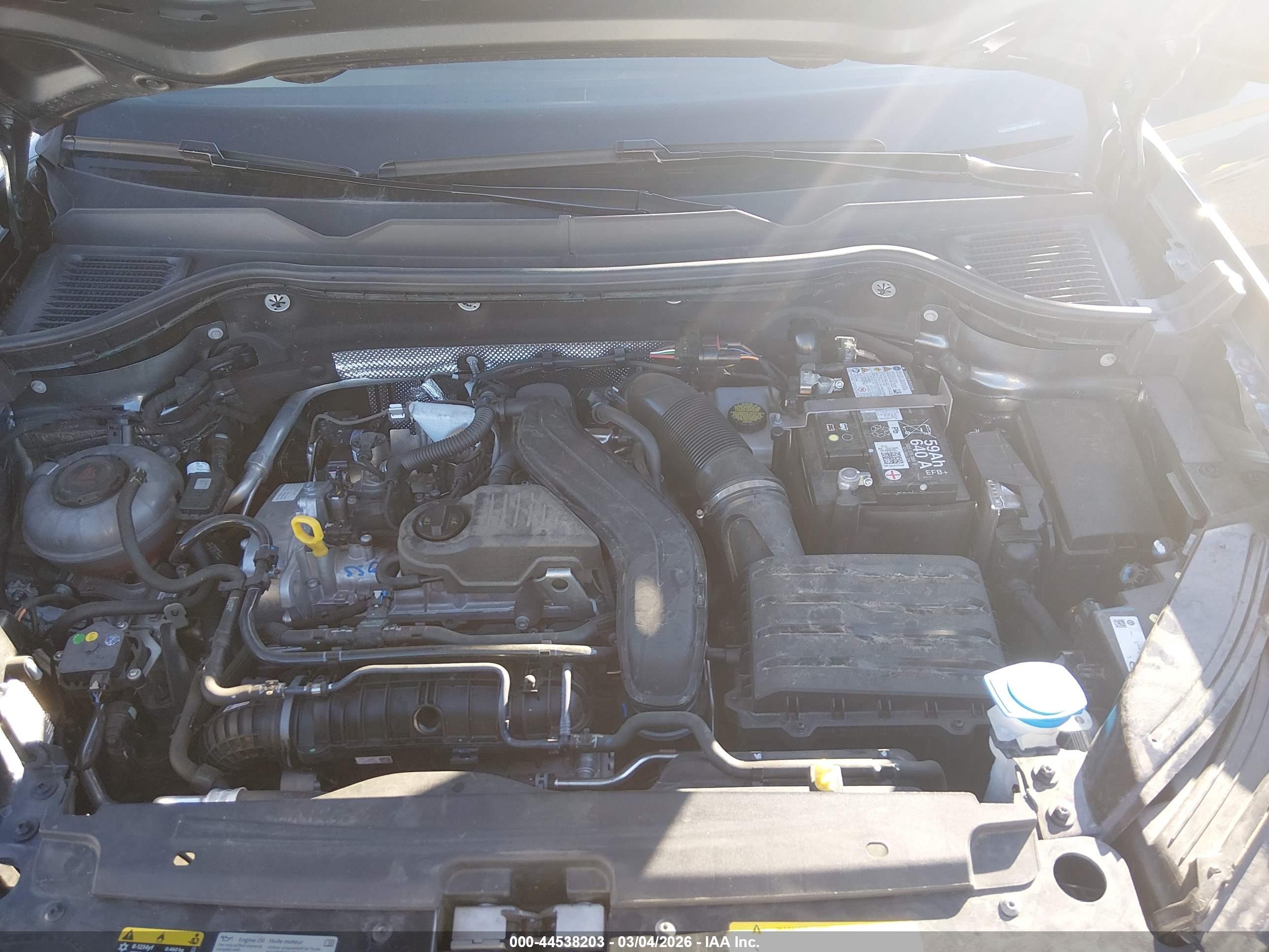 VOLKSWAGEN TAOS image 10