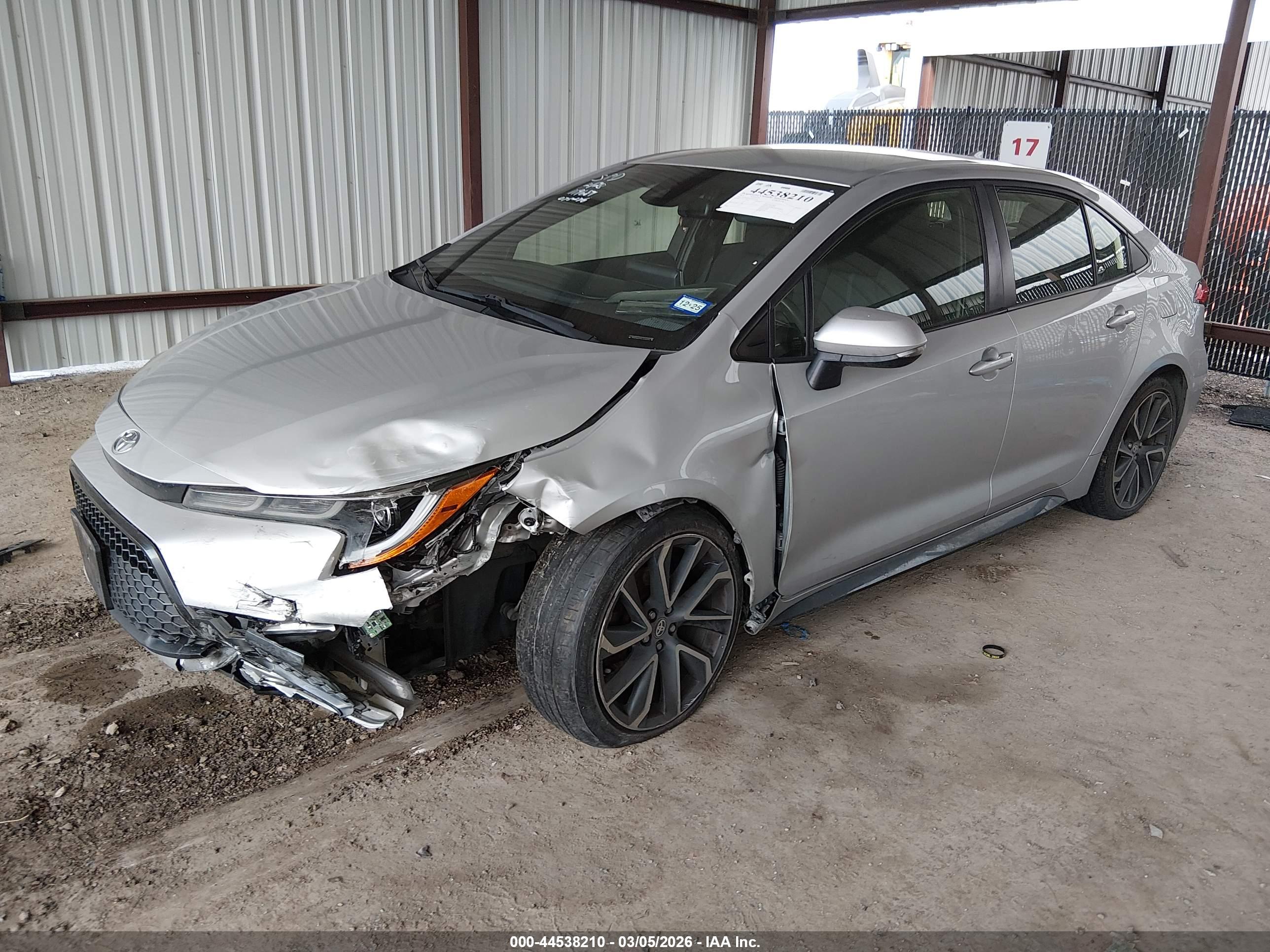 TOYOTA COROLLA image 2