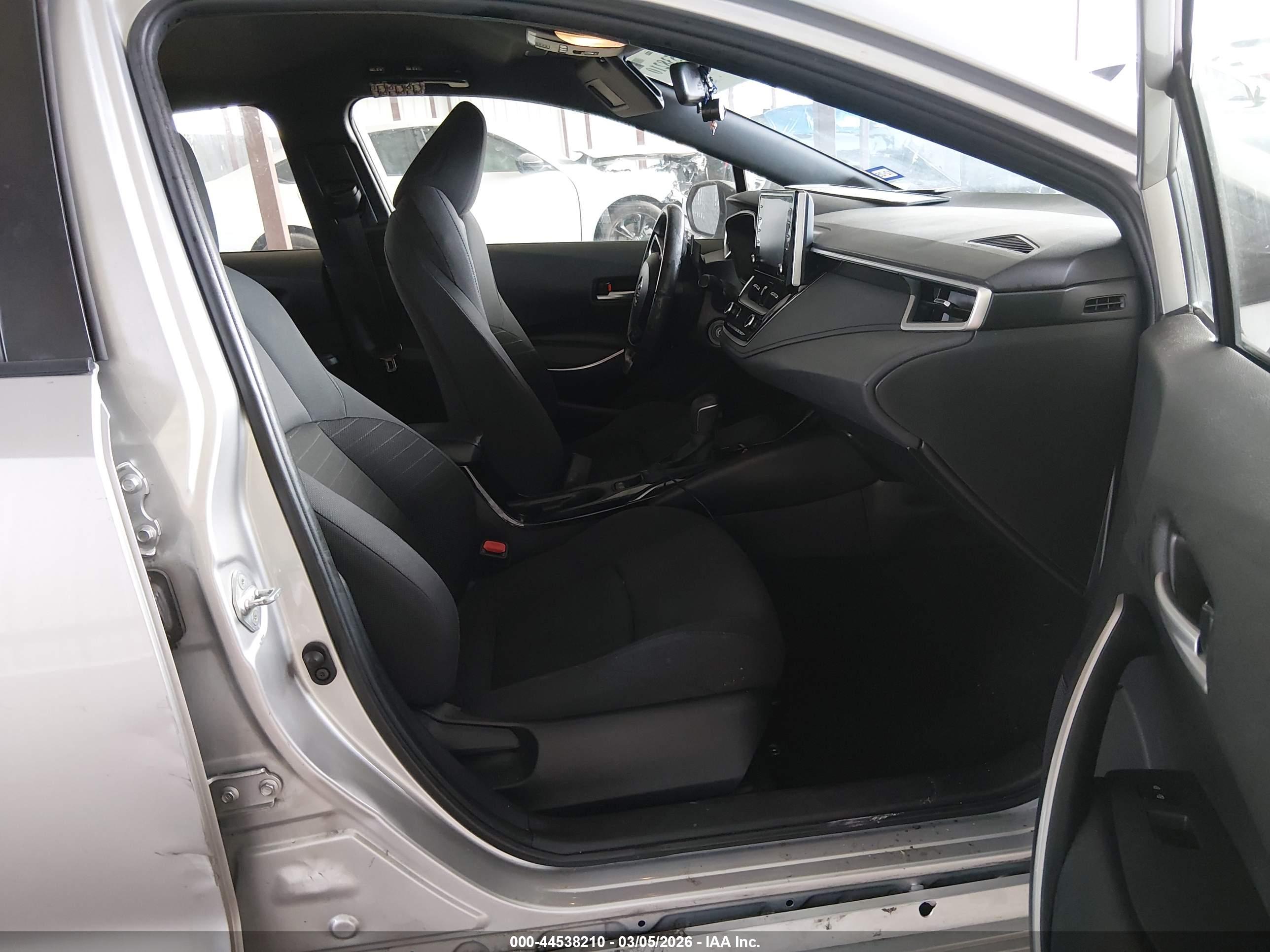 TOYOTA COROLLA image 5