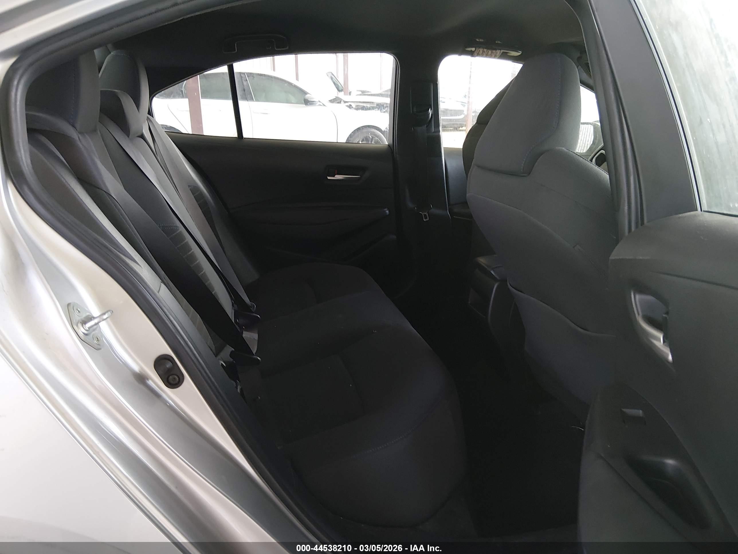 TOYOTA COROLLA image 8