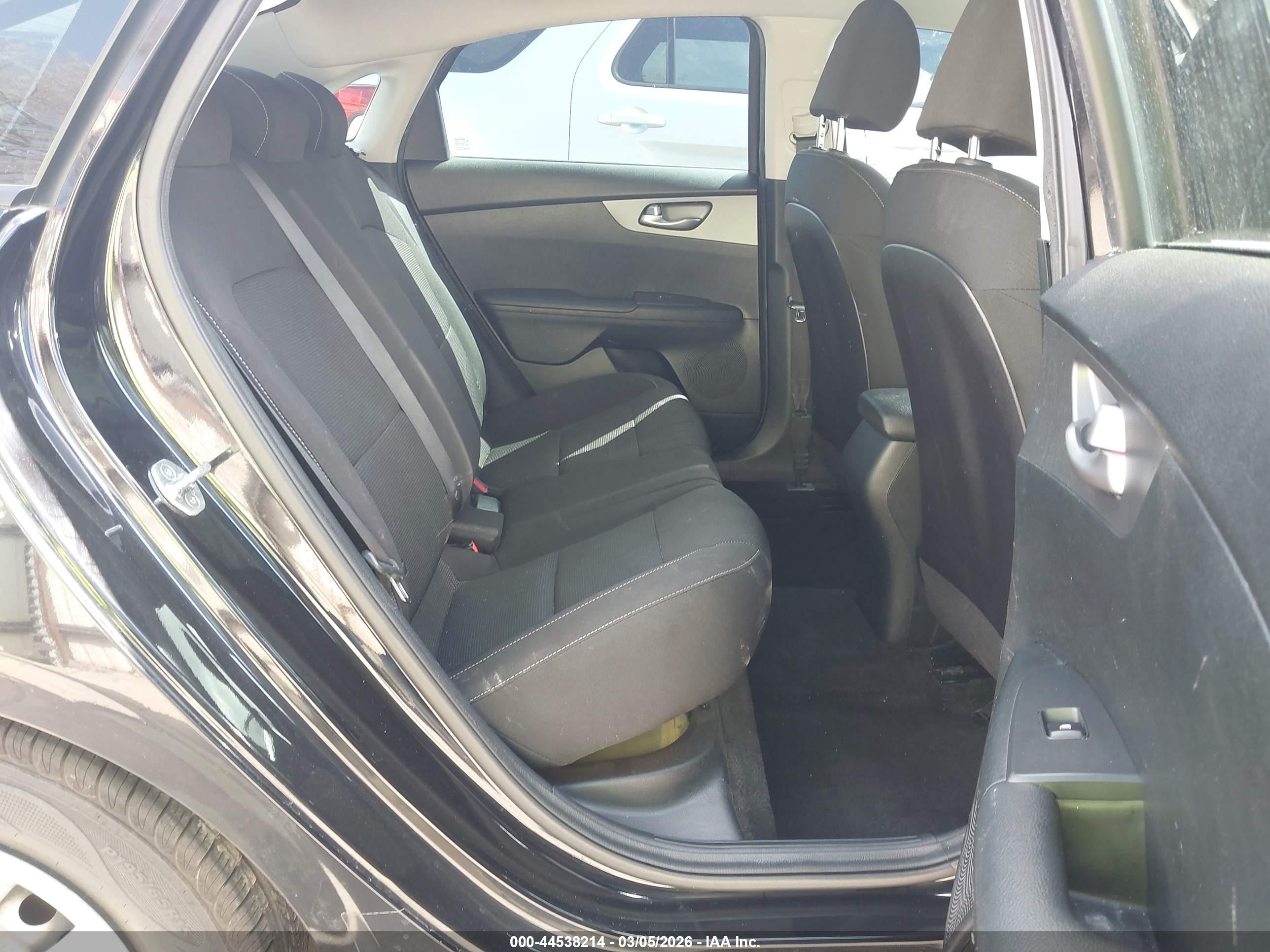 KIA FORTE image 8