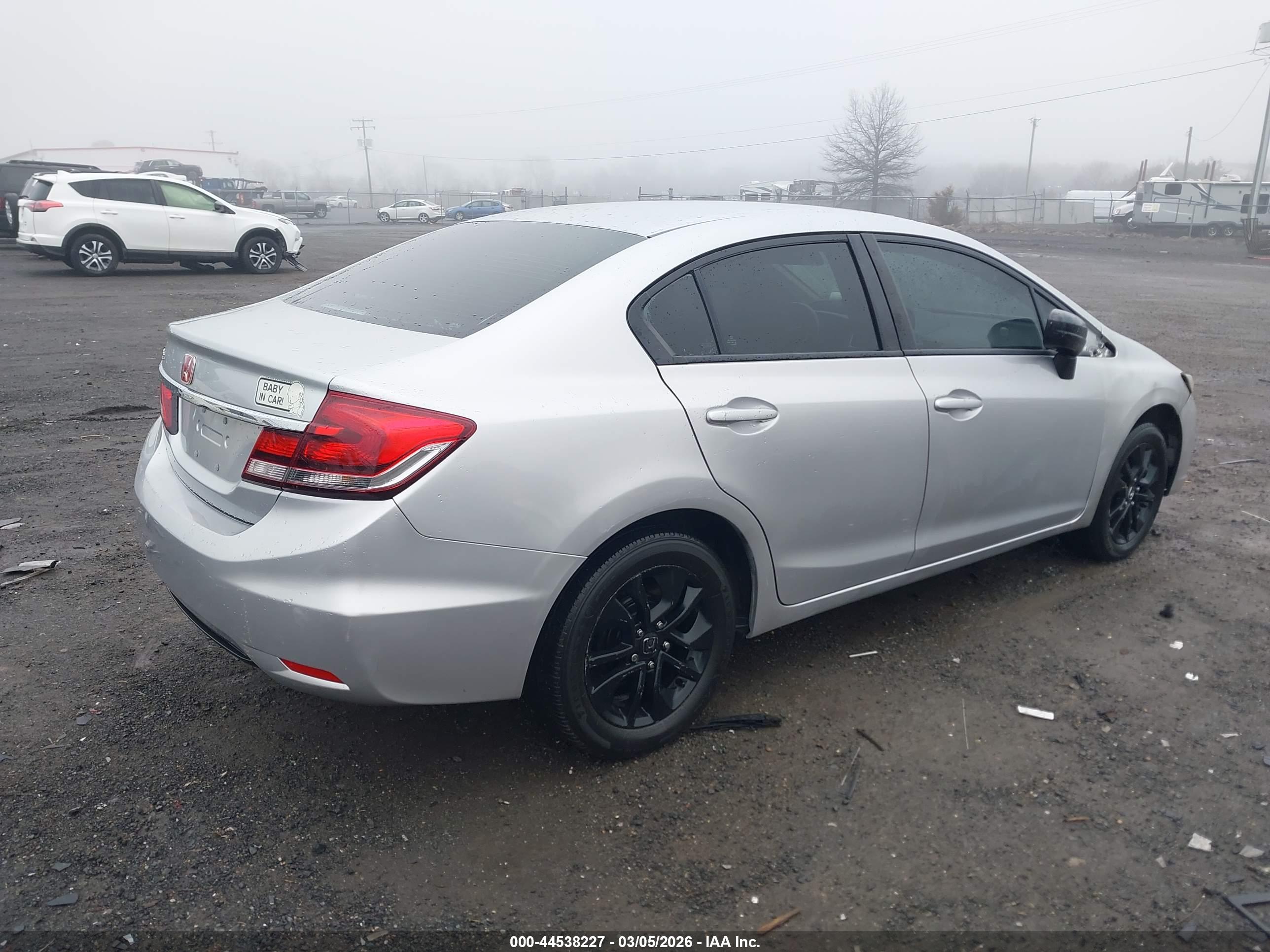HONDA CIVIC image 4