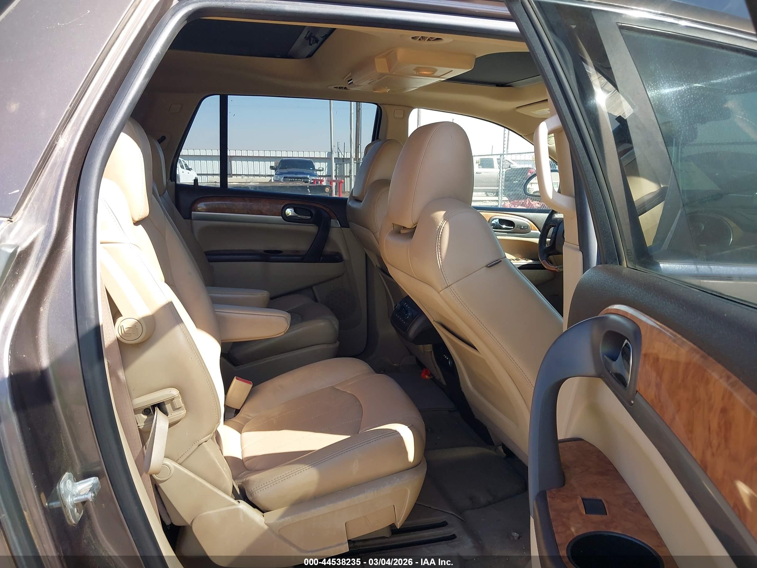 BUICK ENCLAVE image 8