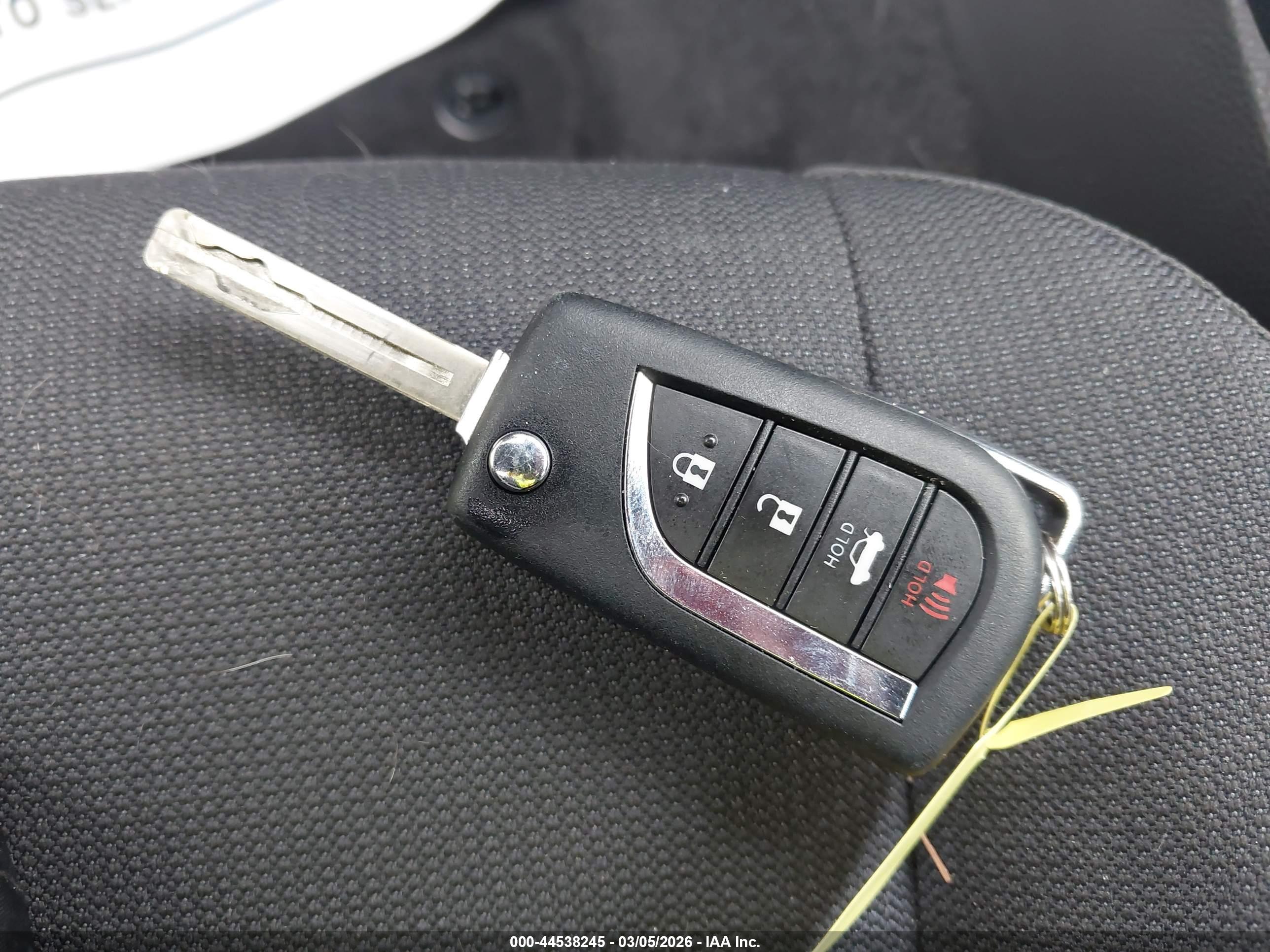 TOYOTA COROLLA image 11