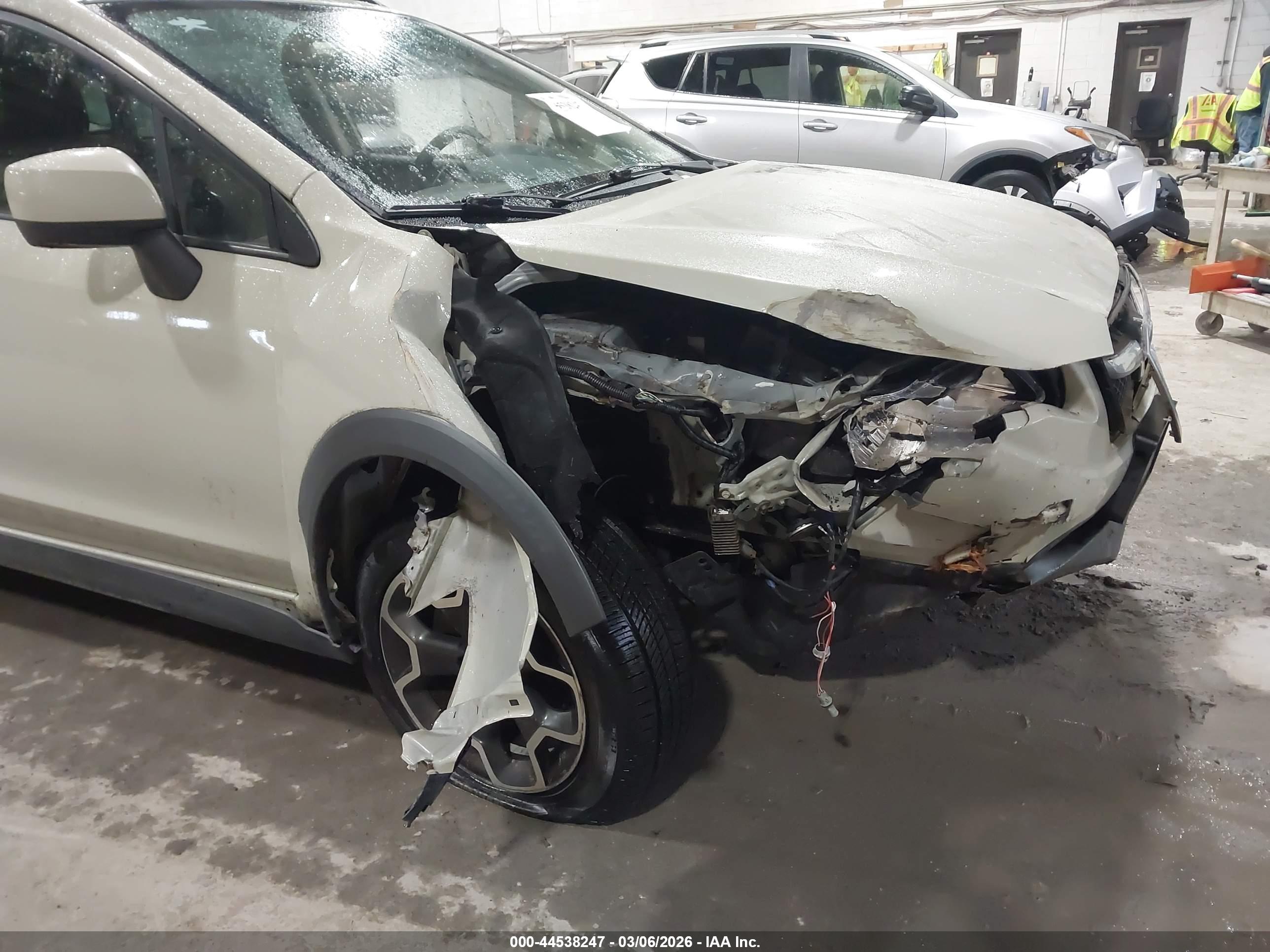 SUBARU XV image 6