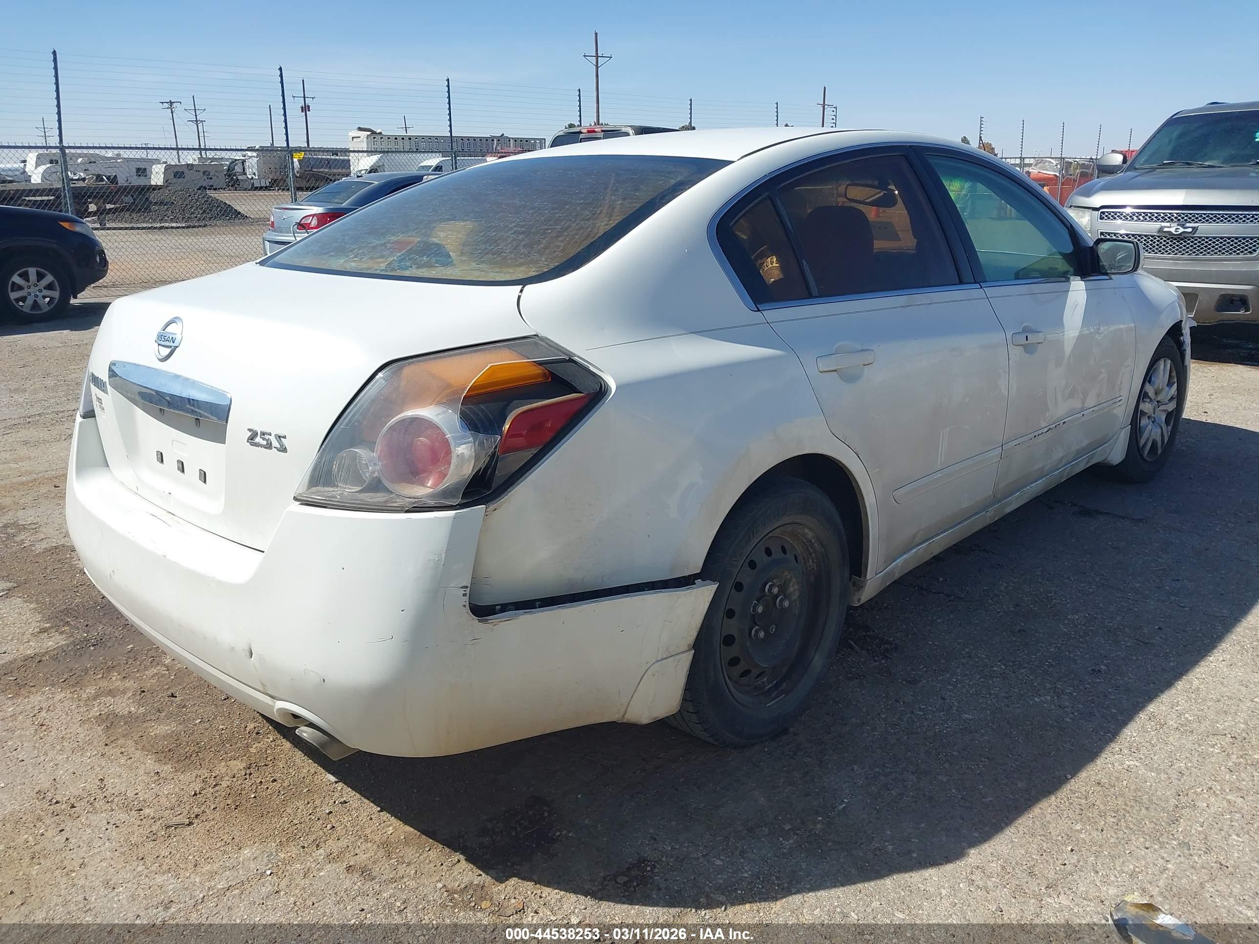 NISSAN ALTIMA image 4