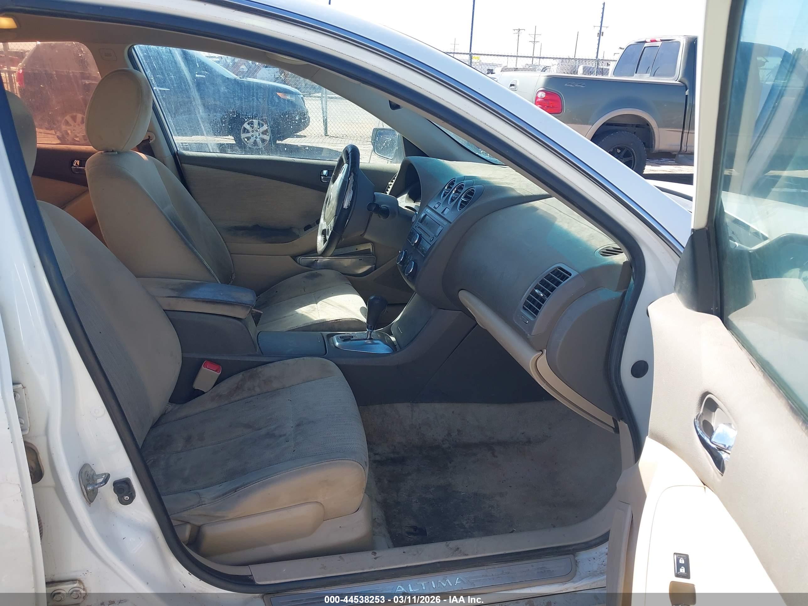 NISSAN ALTIMA image 5