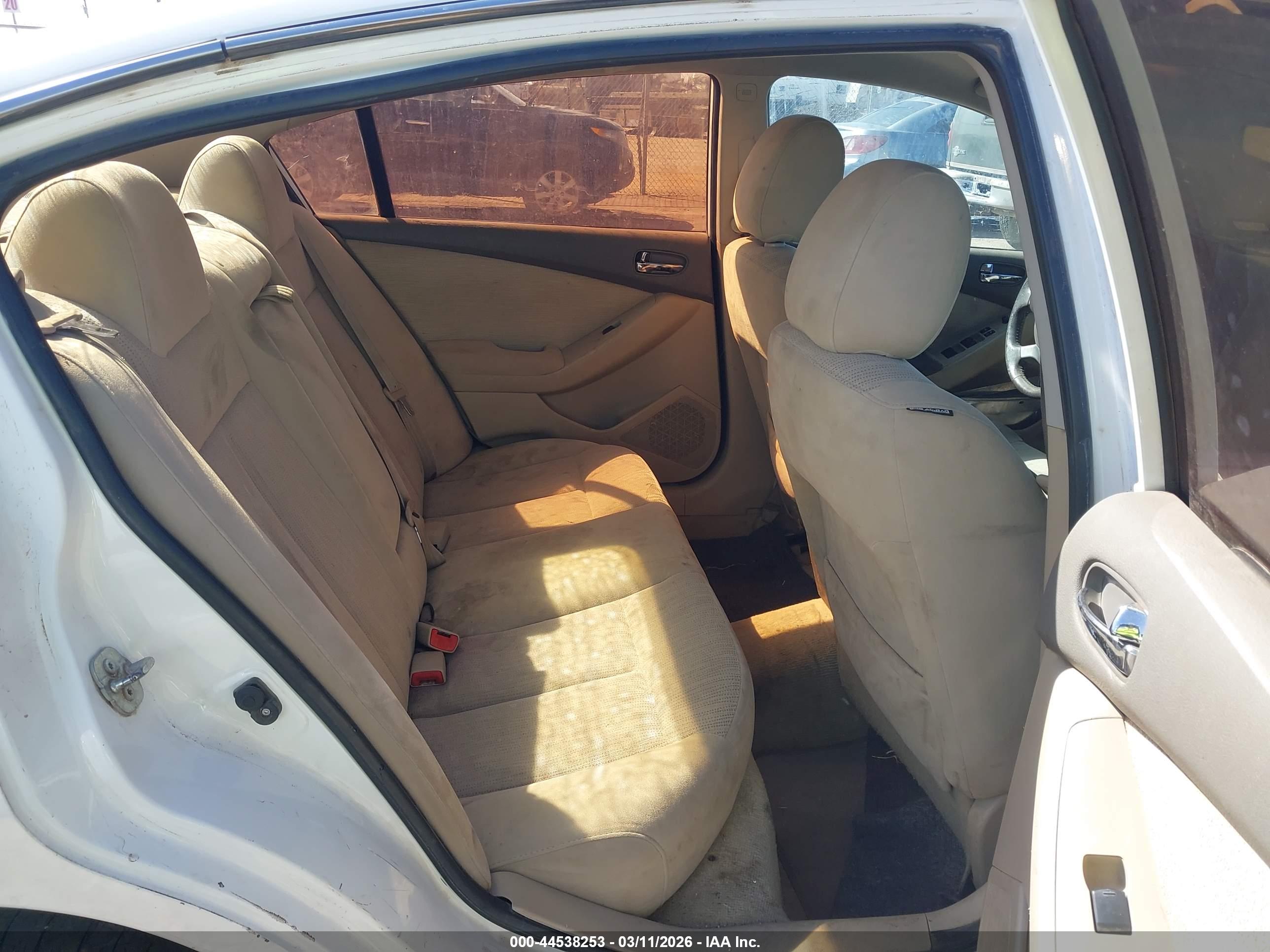 NISSAN ALTIMA image 8