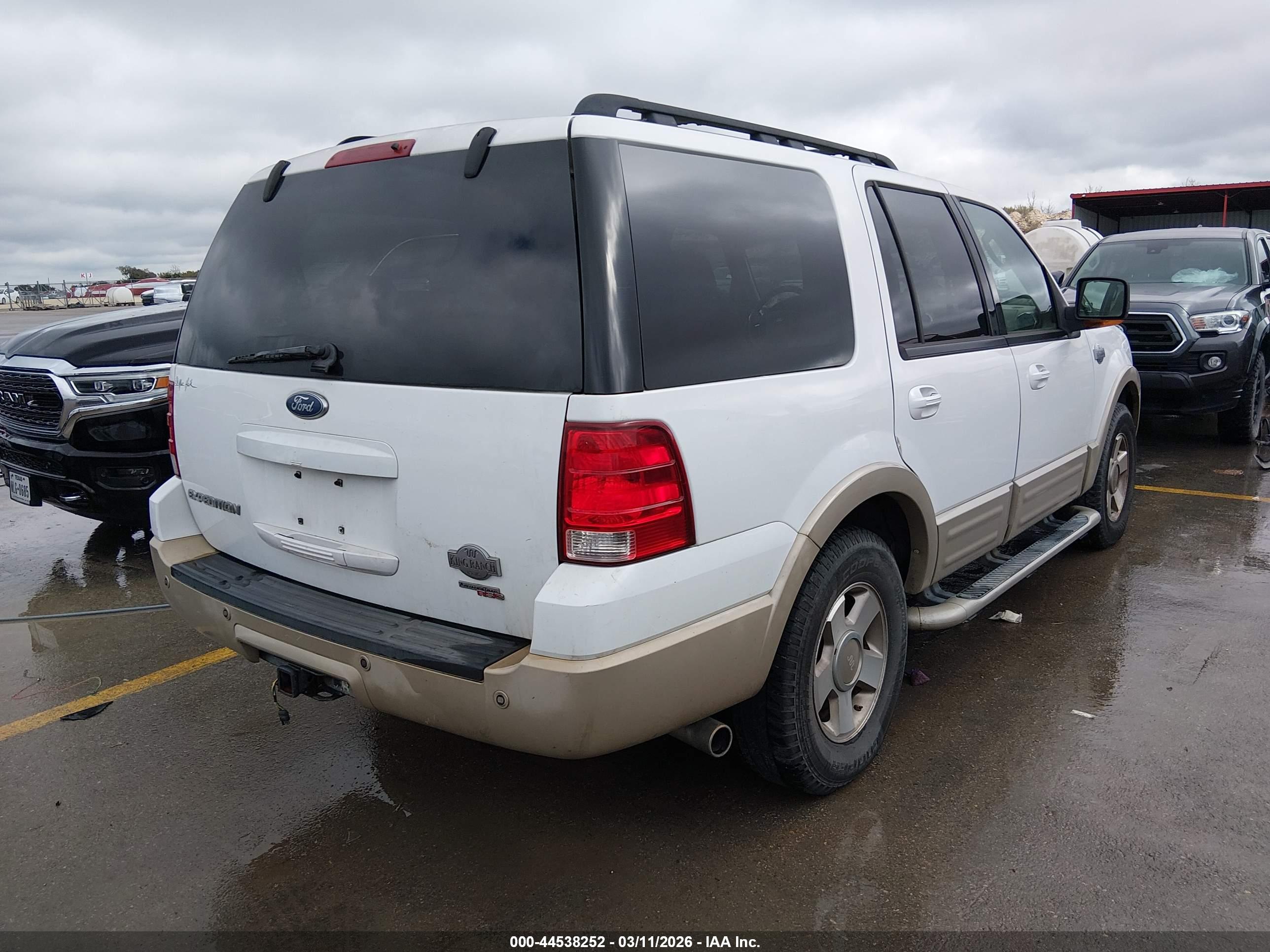 FORD EXPEDITION image 4