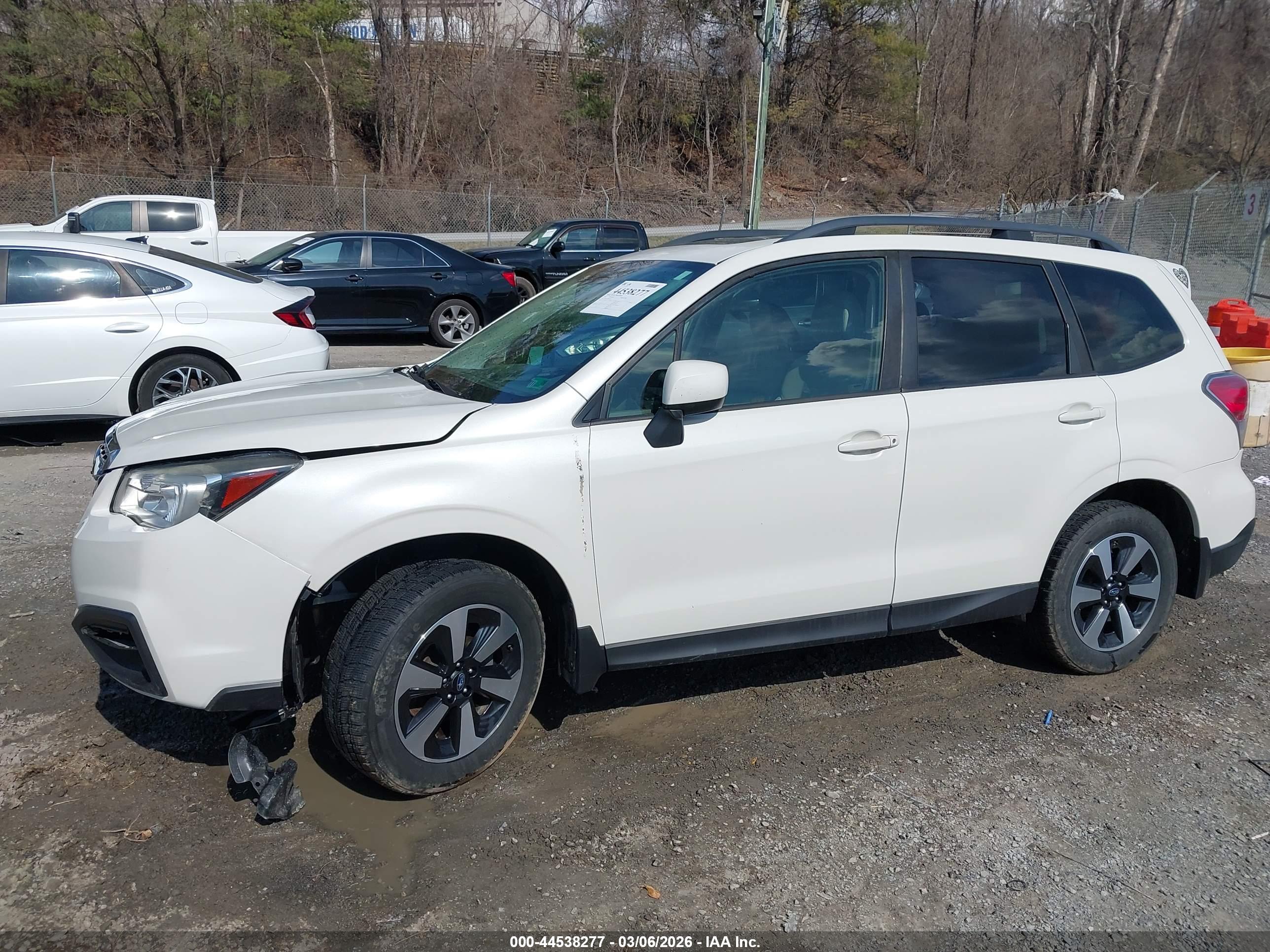 SUBARU FORESTER image 2
