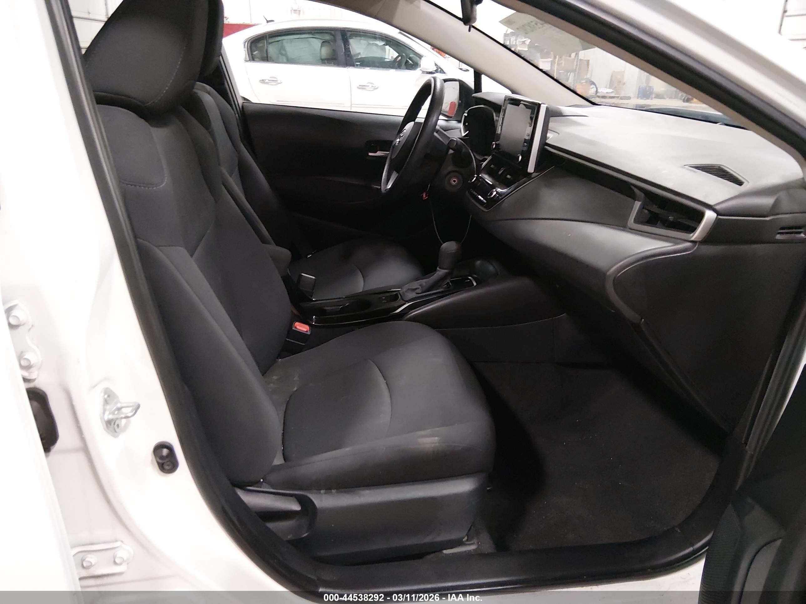TOYOTA COROLLA image 5
