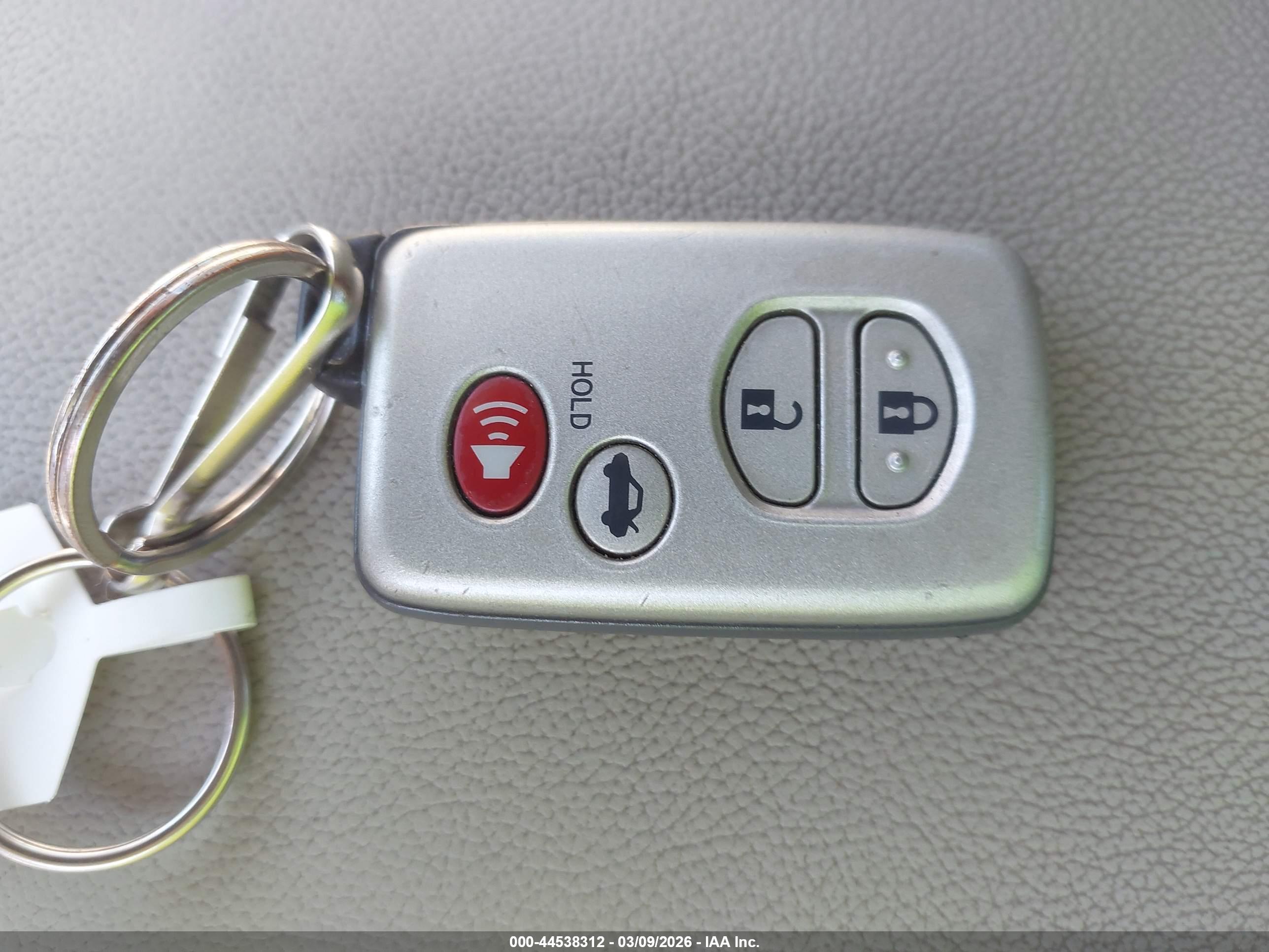TOYOTA CAMRY image 11