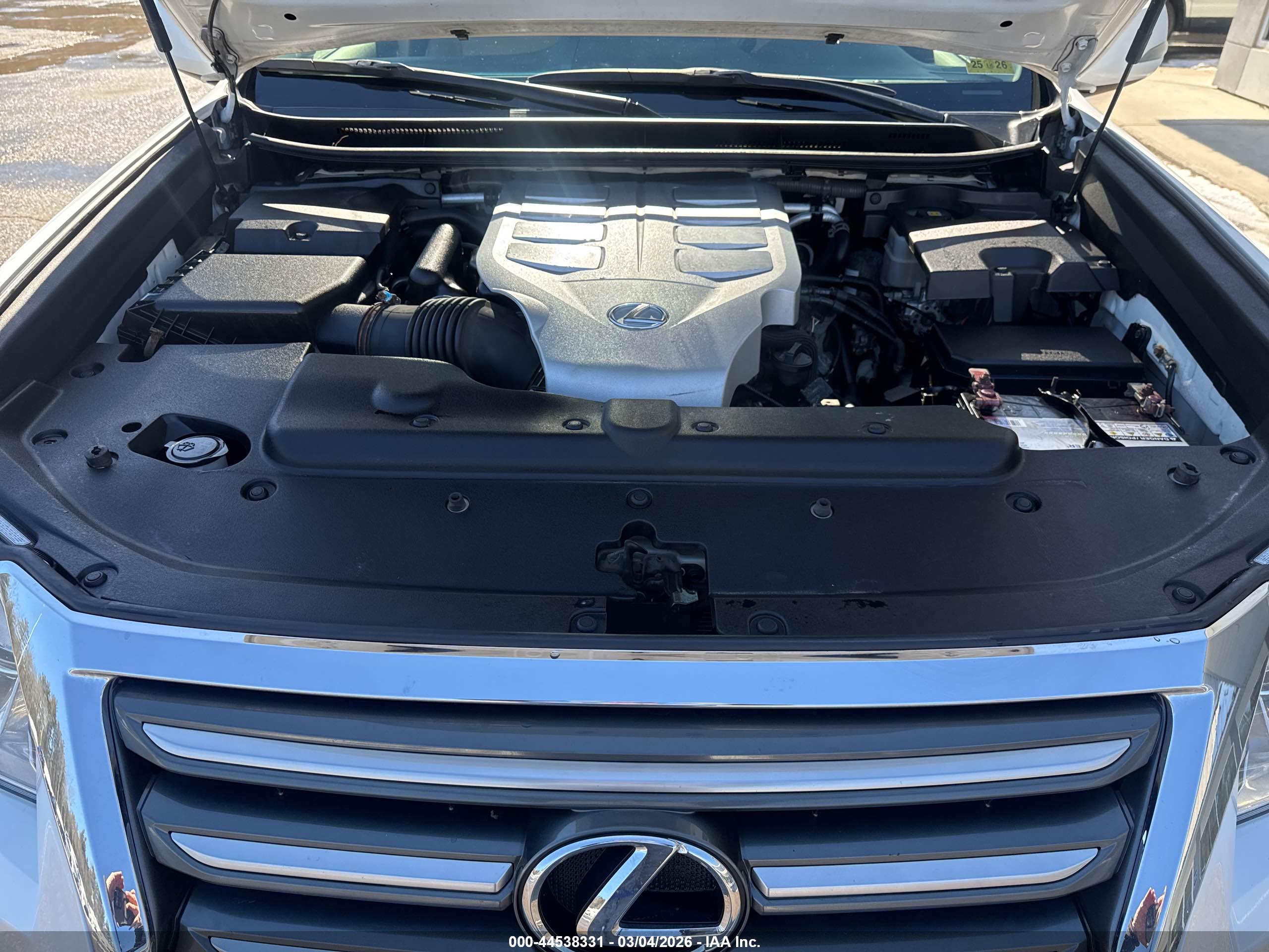 LEXUS GX image 10