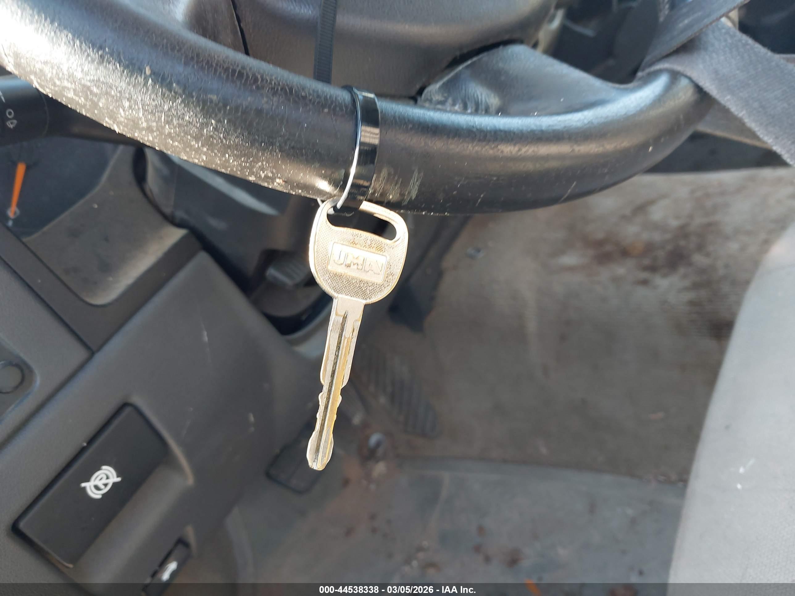 CHEVROLET COLORADO image 11