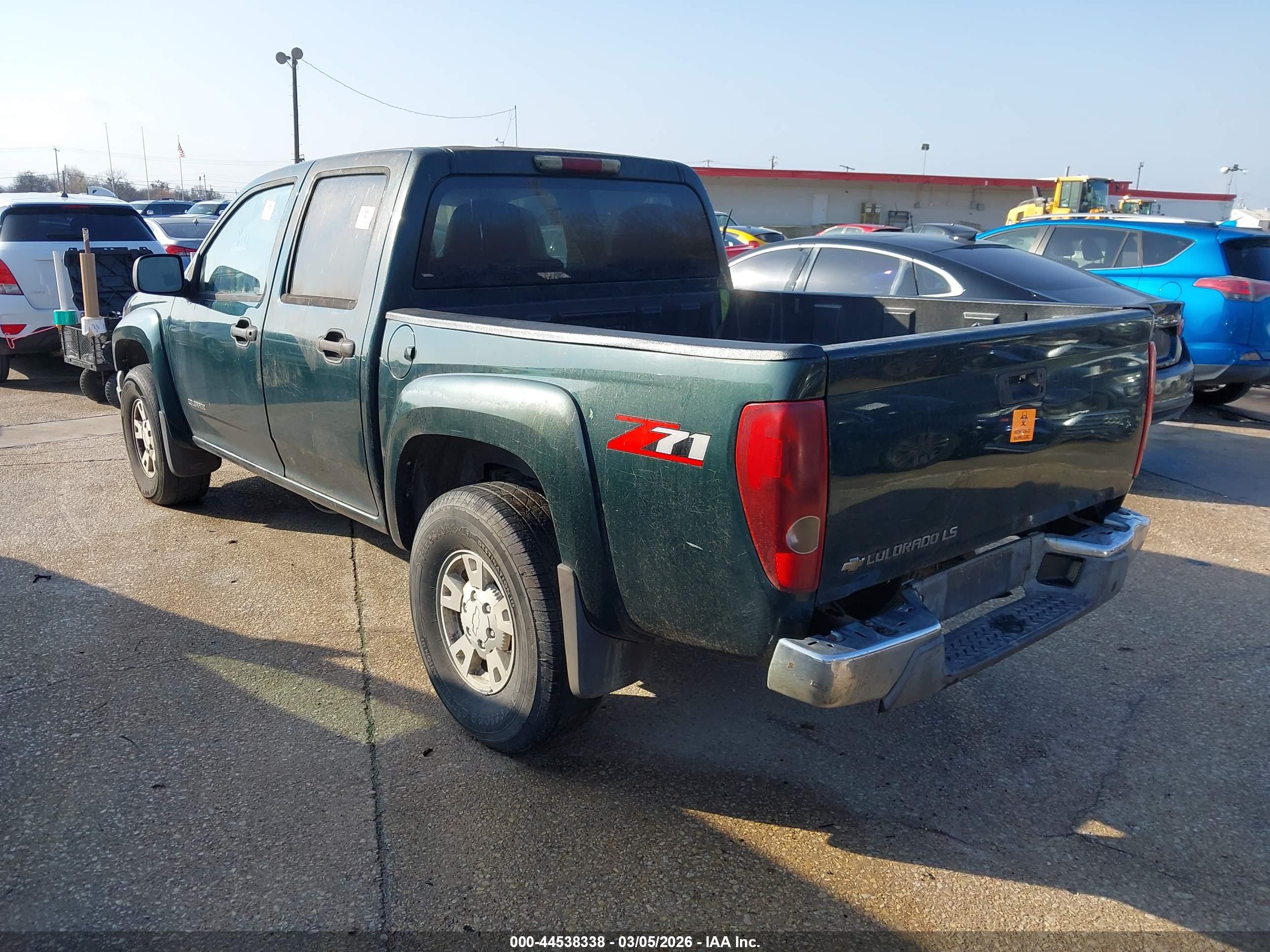 CHEVROLET COLORADO image 3