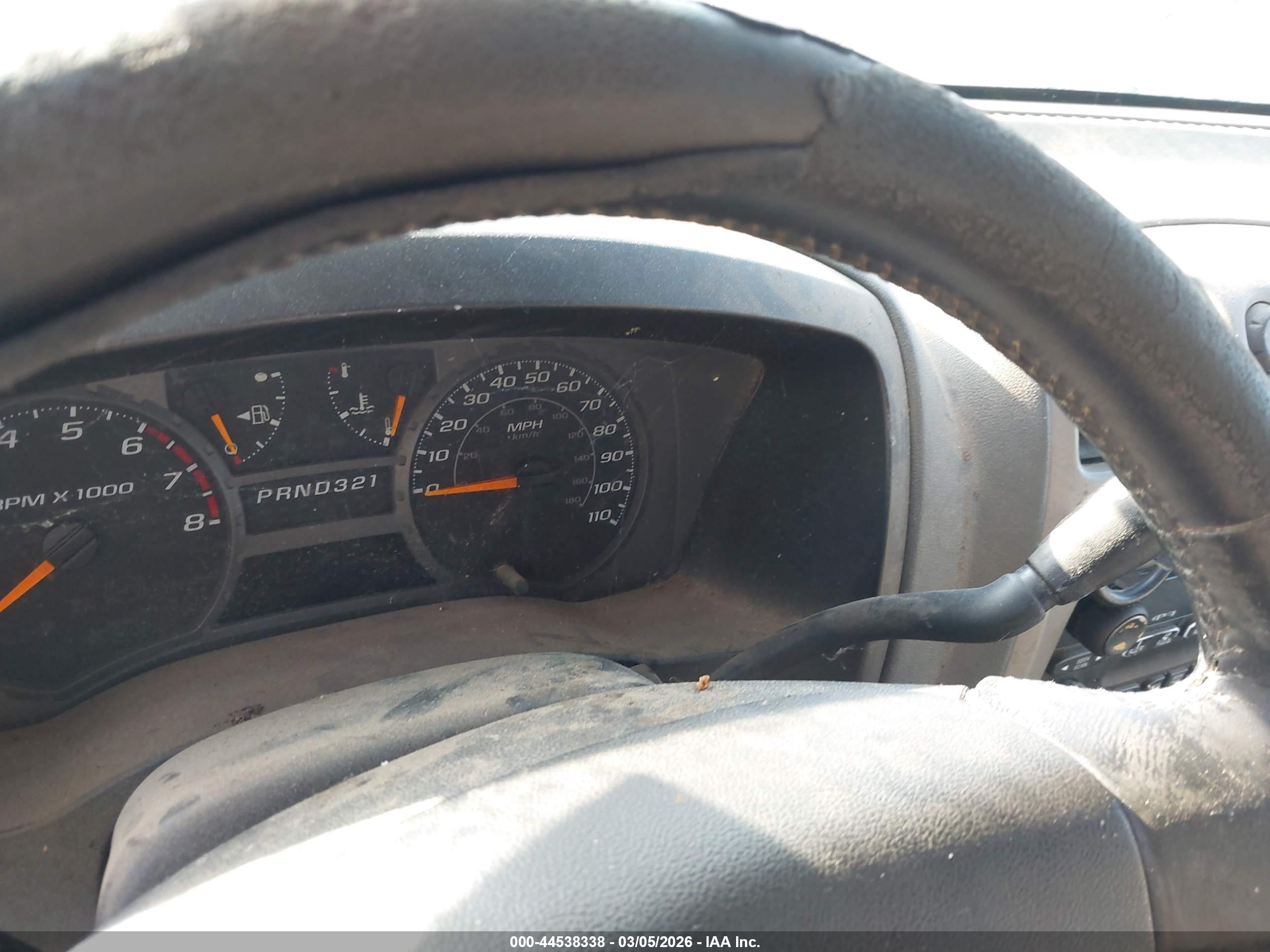 CHEVROLET COLORADO image 7