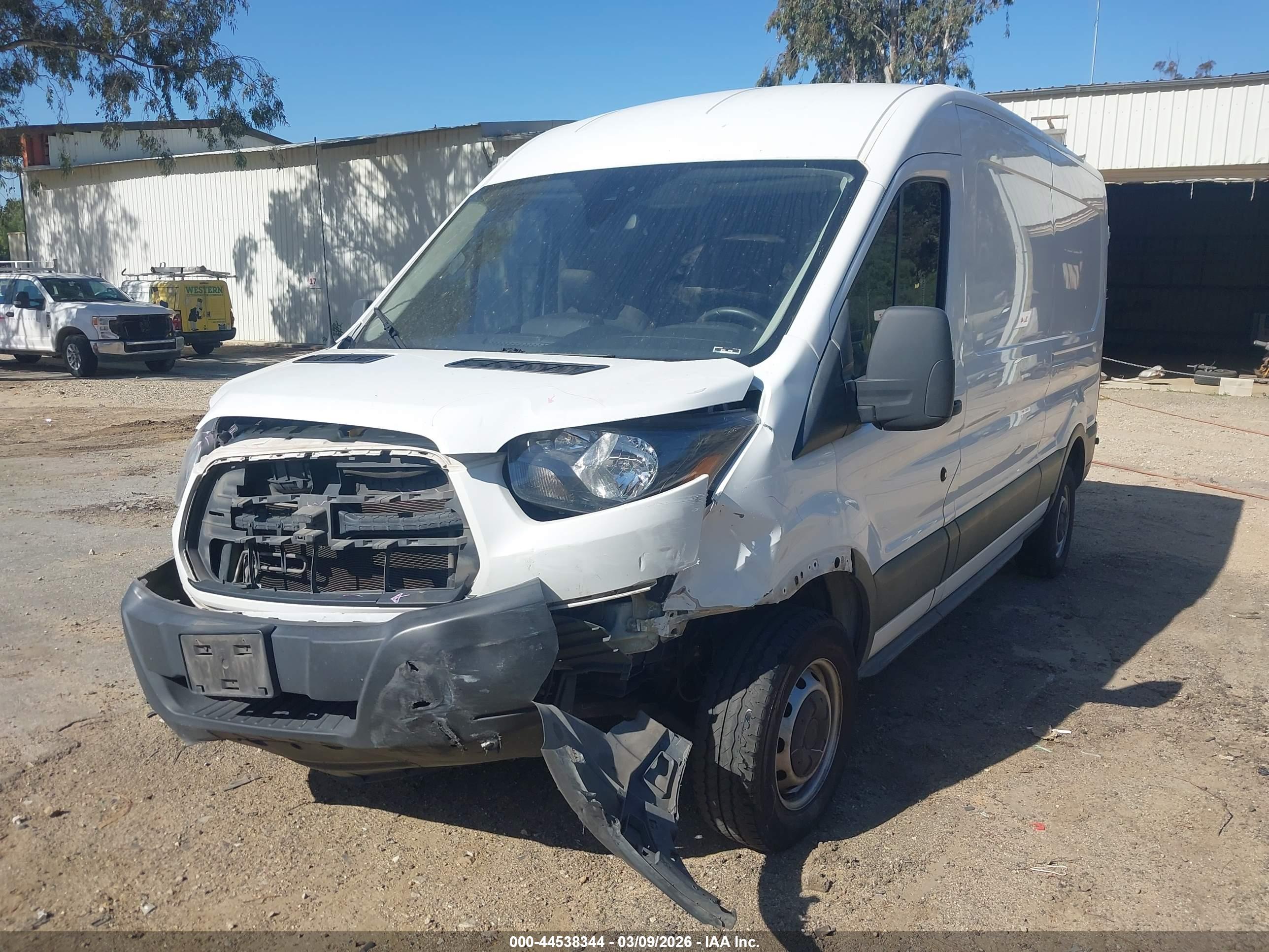 FORD TRANSIT-250 image 2