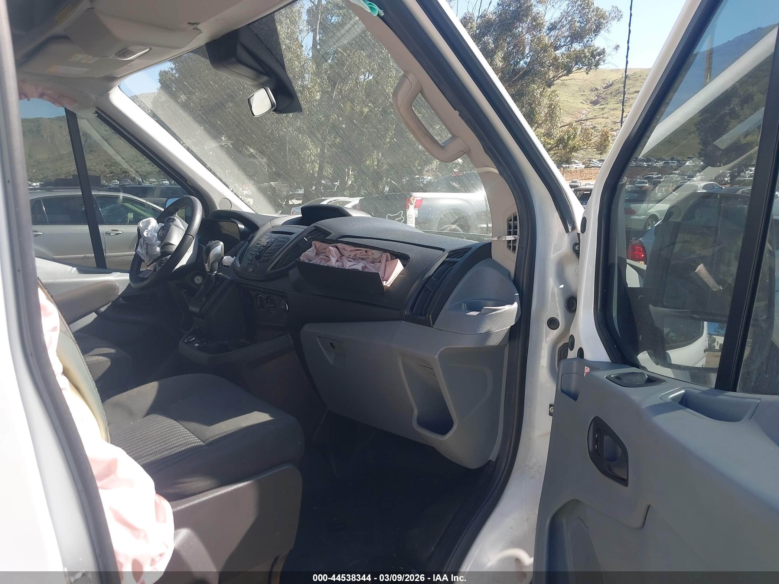 FORD TRANSIT-250 image 5