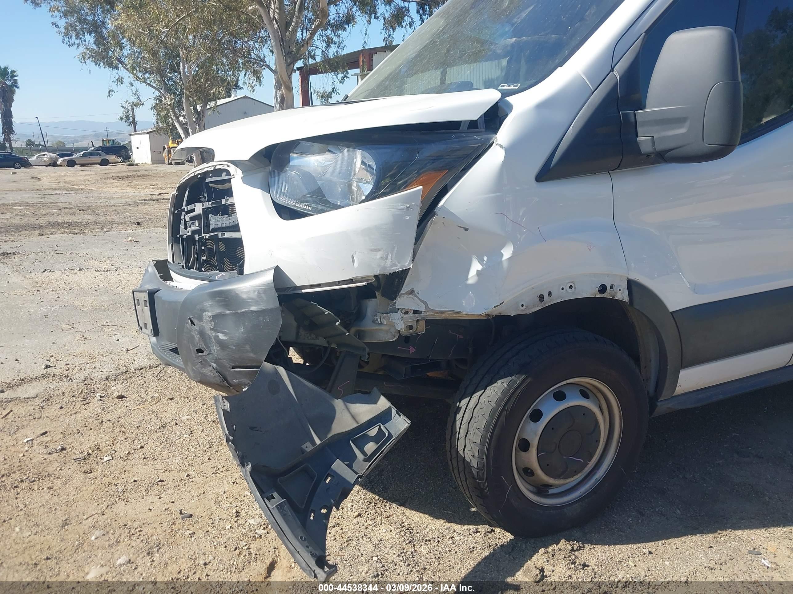 FORD TRANSIT-250 image 6