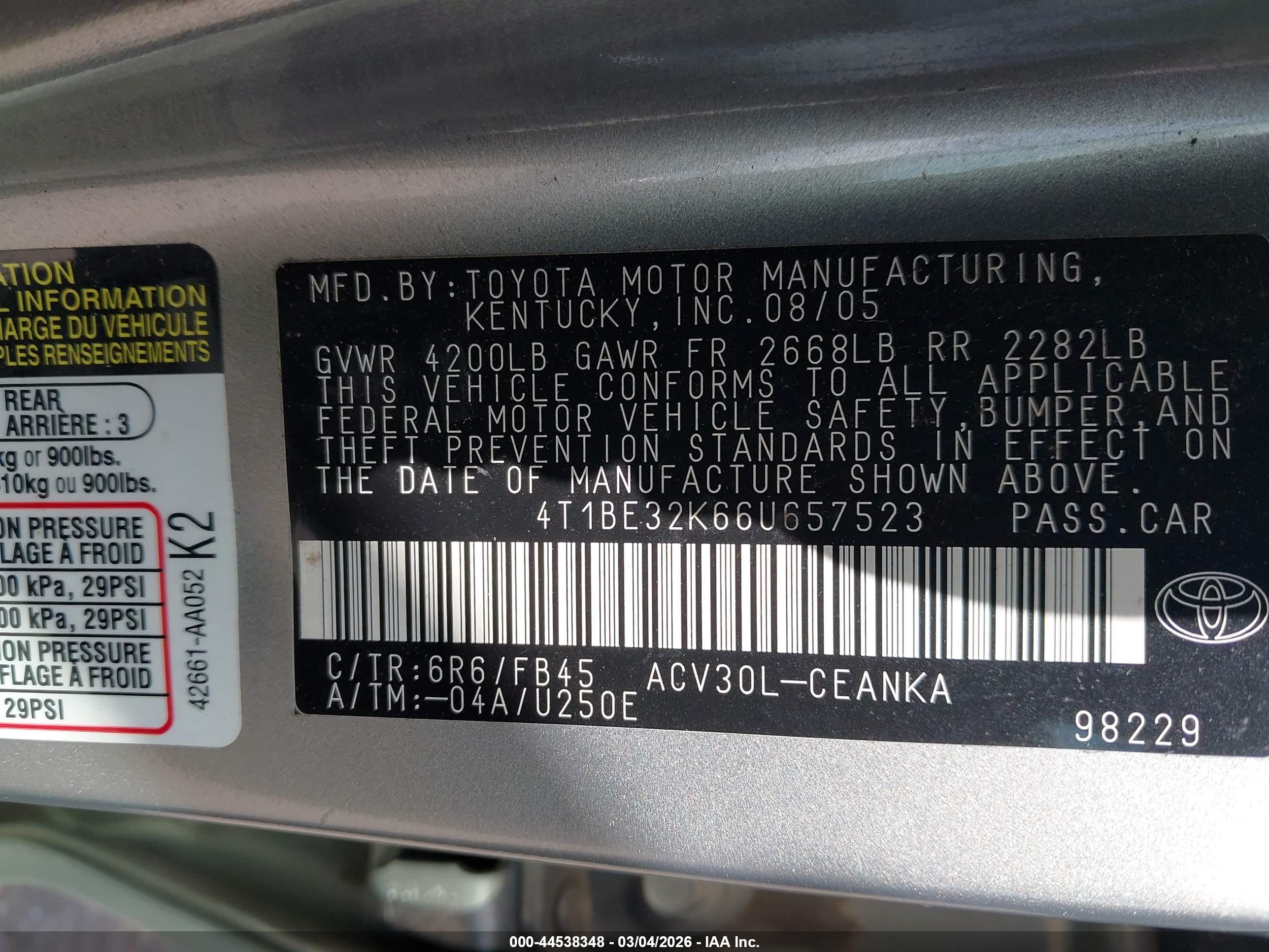 TOYOTA CAMRY image 9