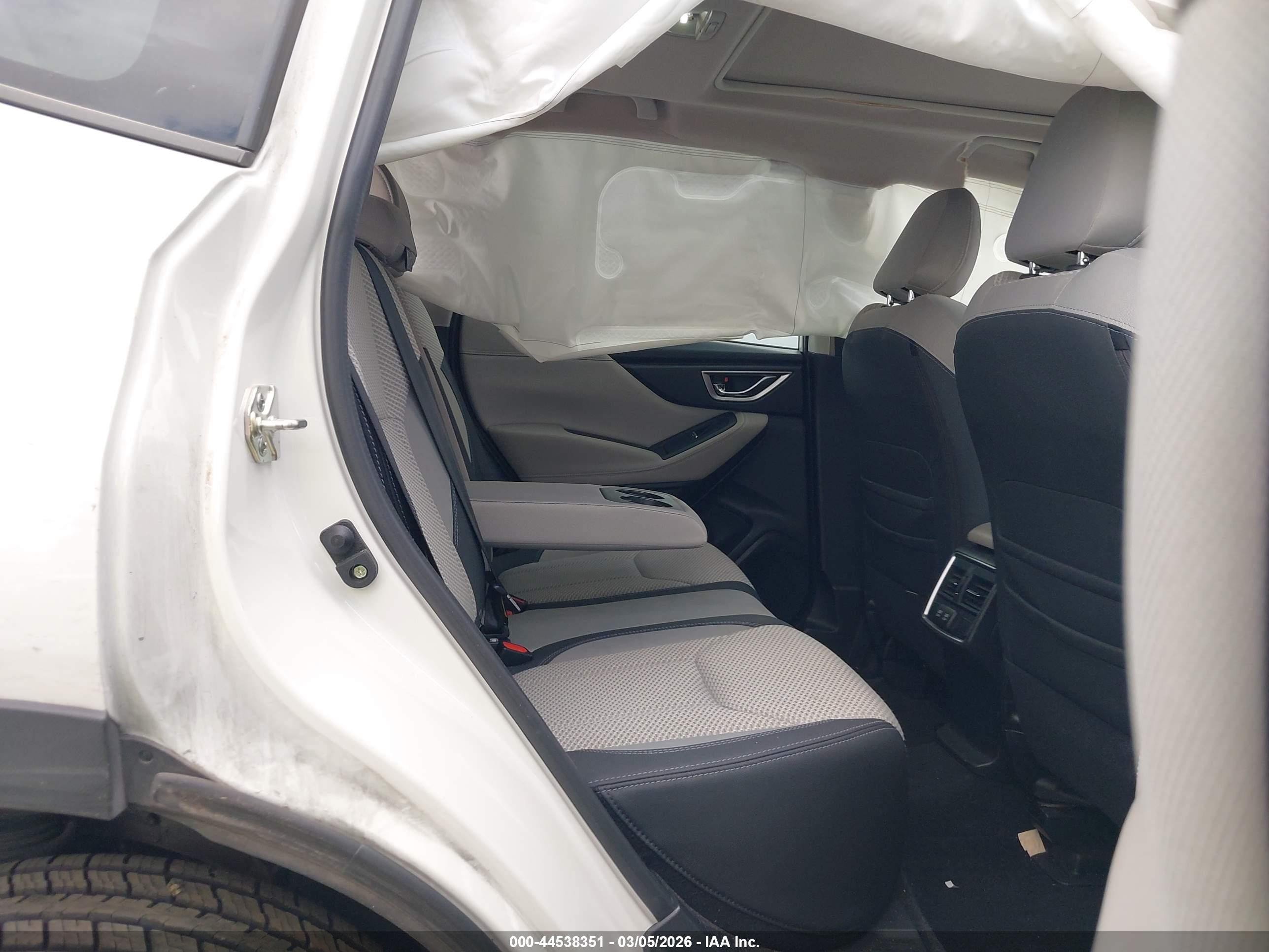 SUBARU FORESTER image 8