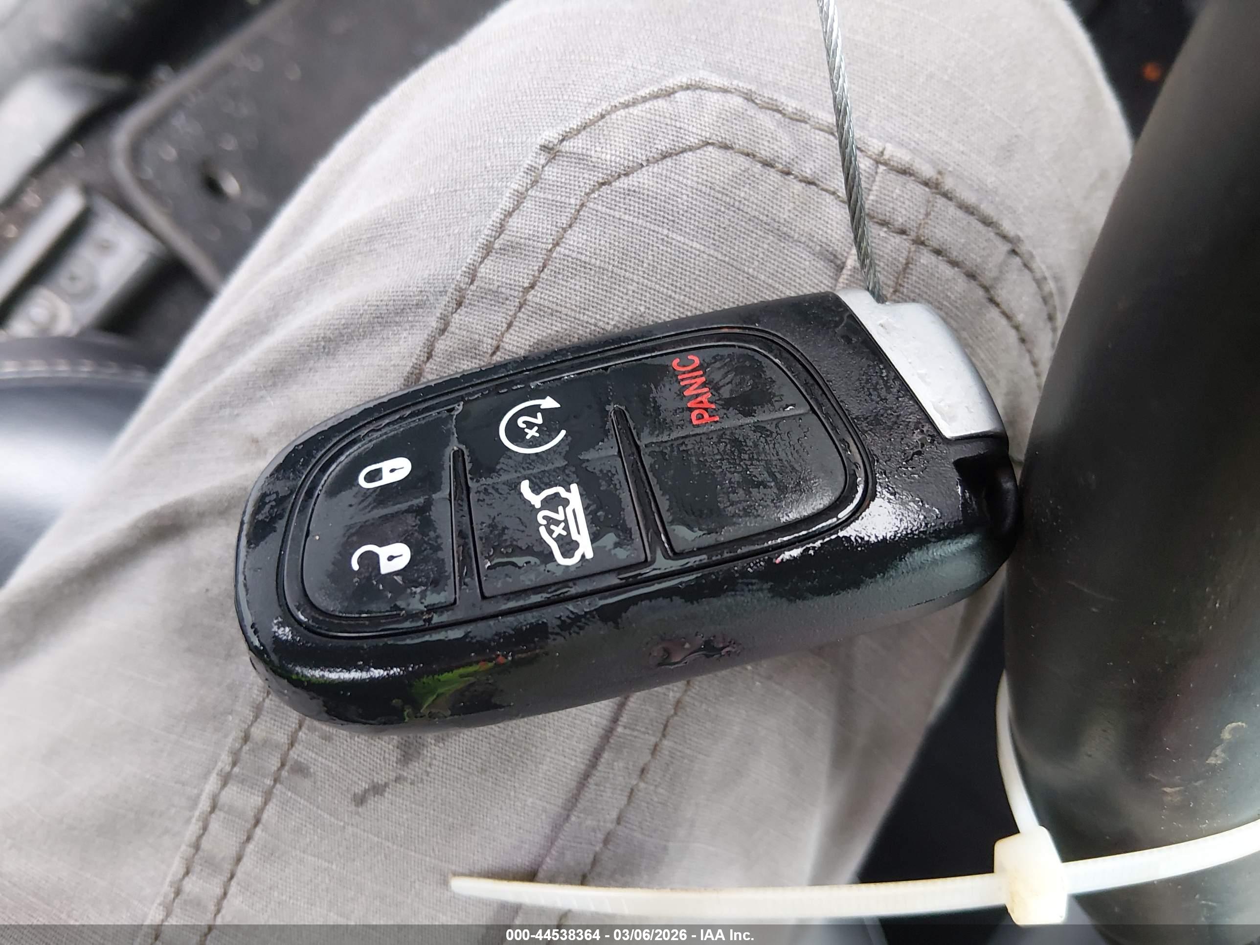 JEEP CHEROKEE image 11