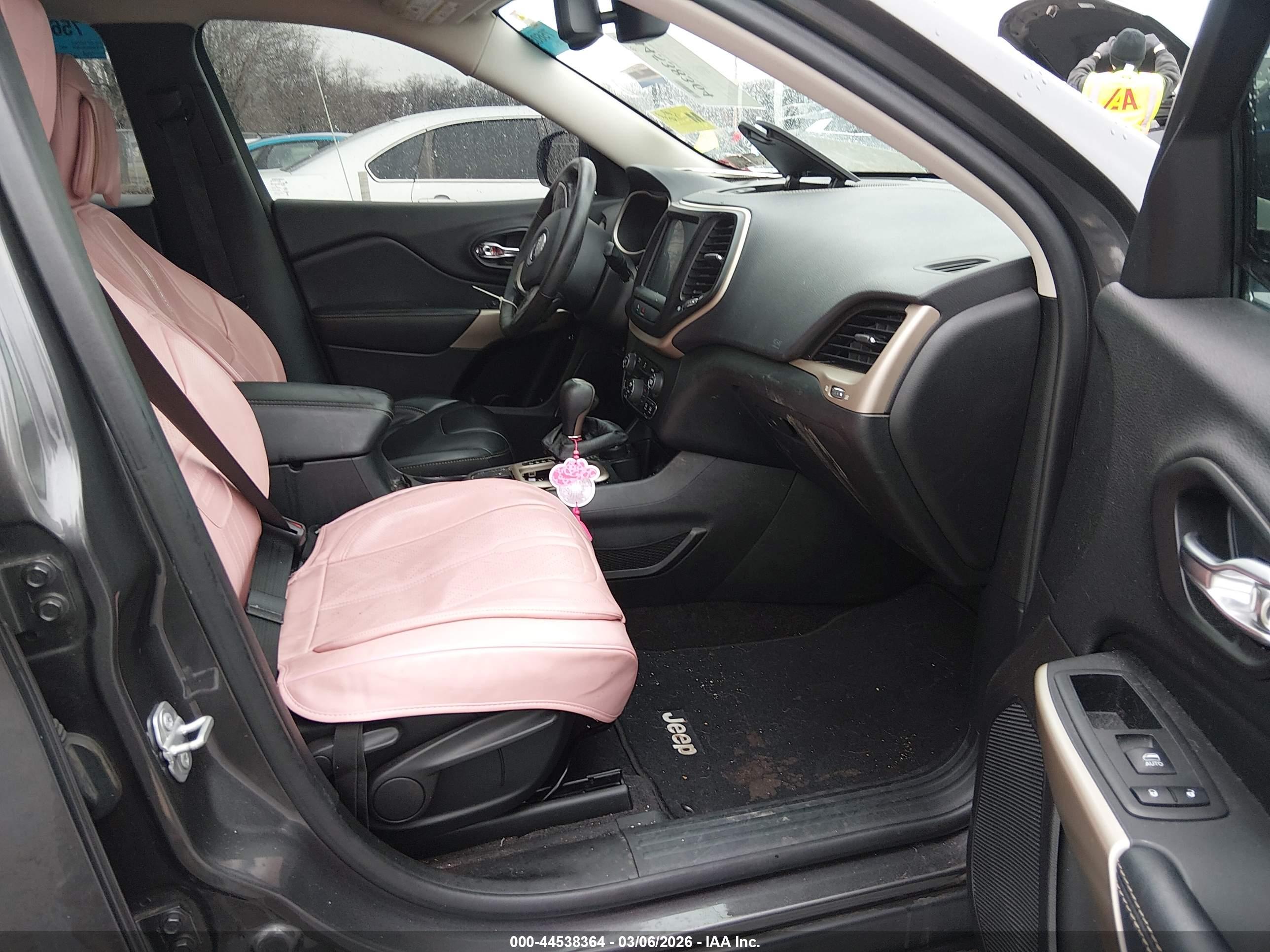 JEEP CHEROKEE image 5