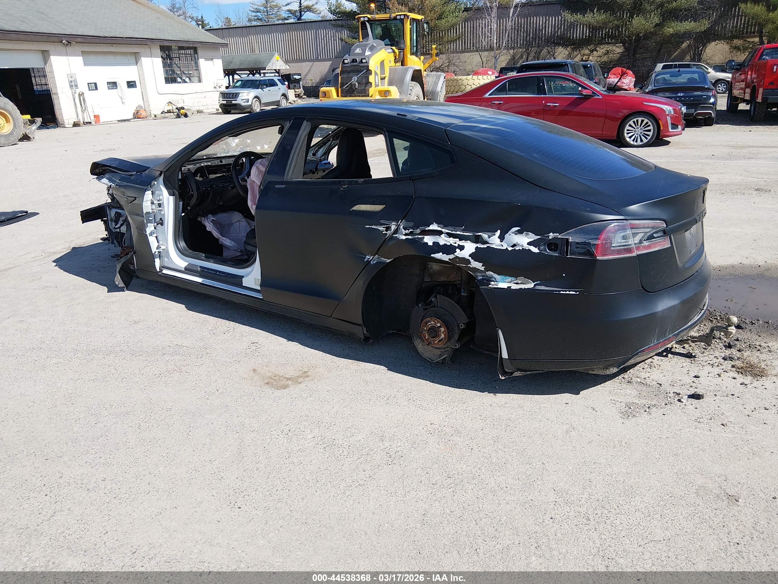 TESLA MODEL image 3