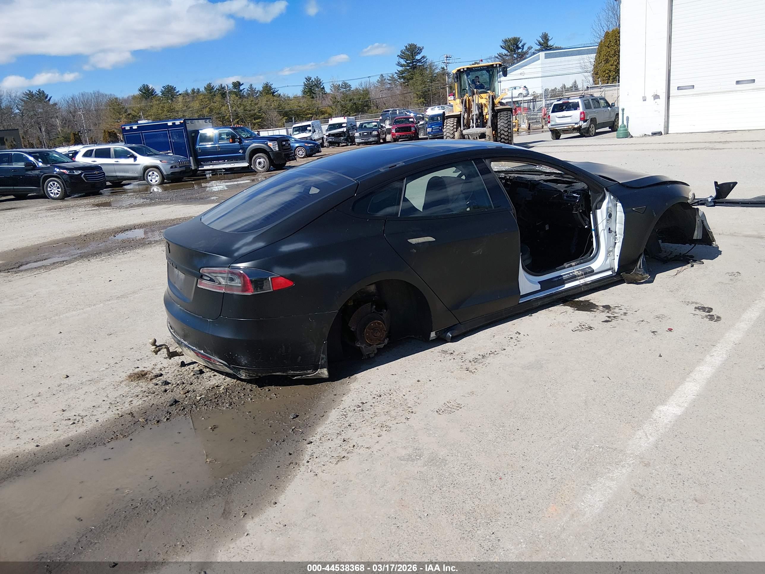TESLA MODEL image 4