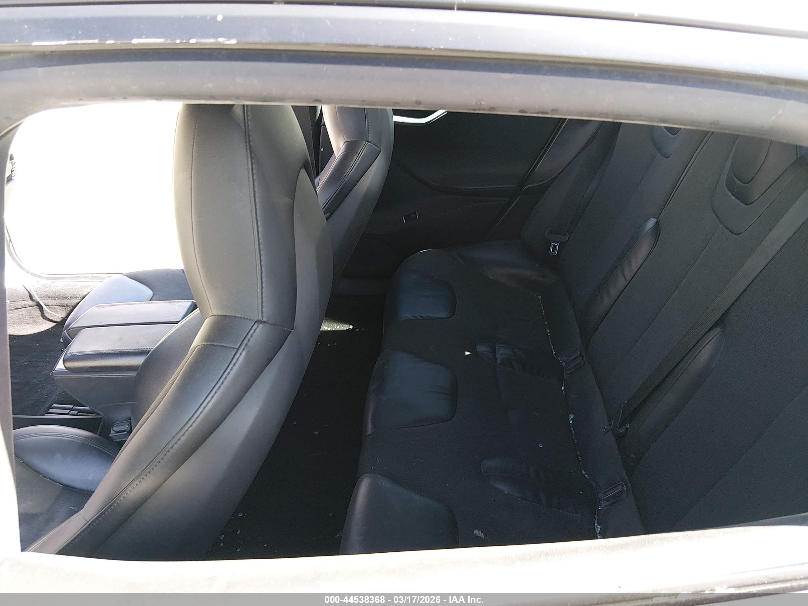 TESLA MODEL image 8