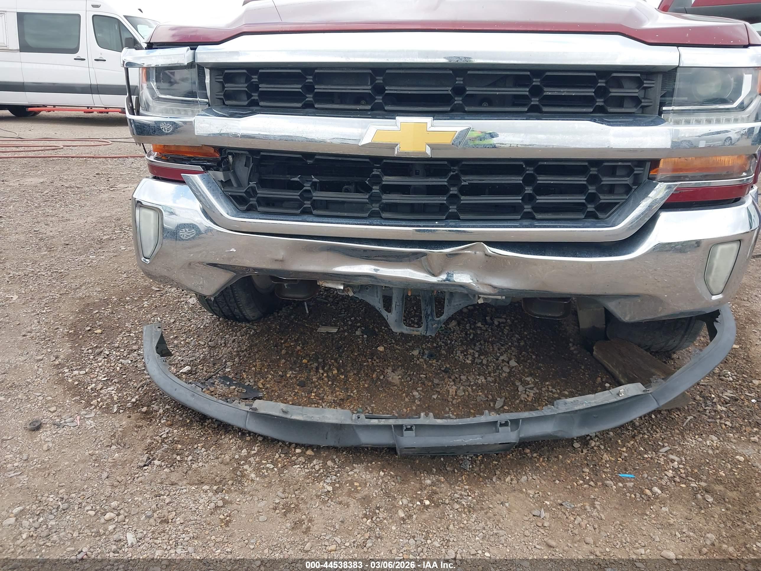 CHEVROLET SILVERADO image 6