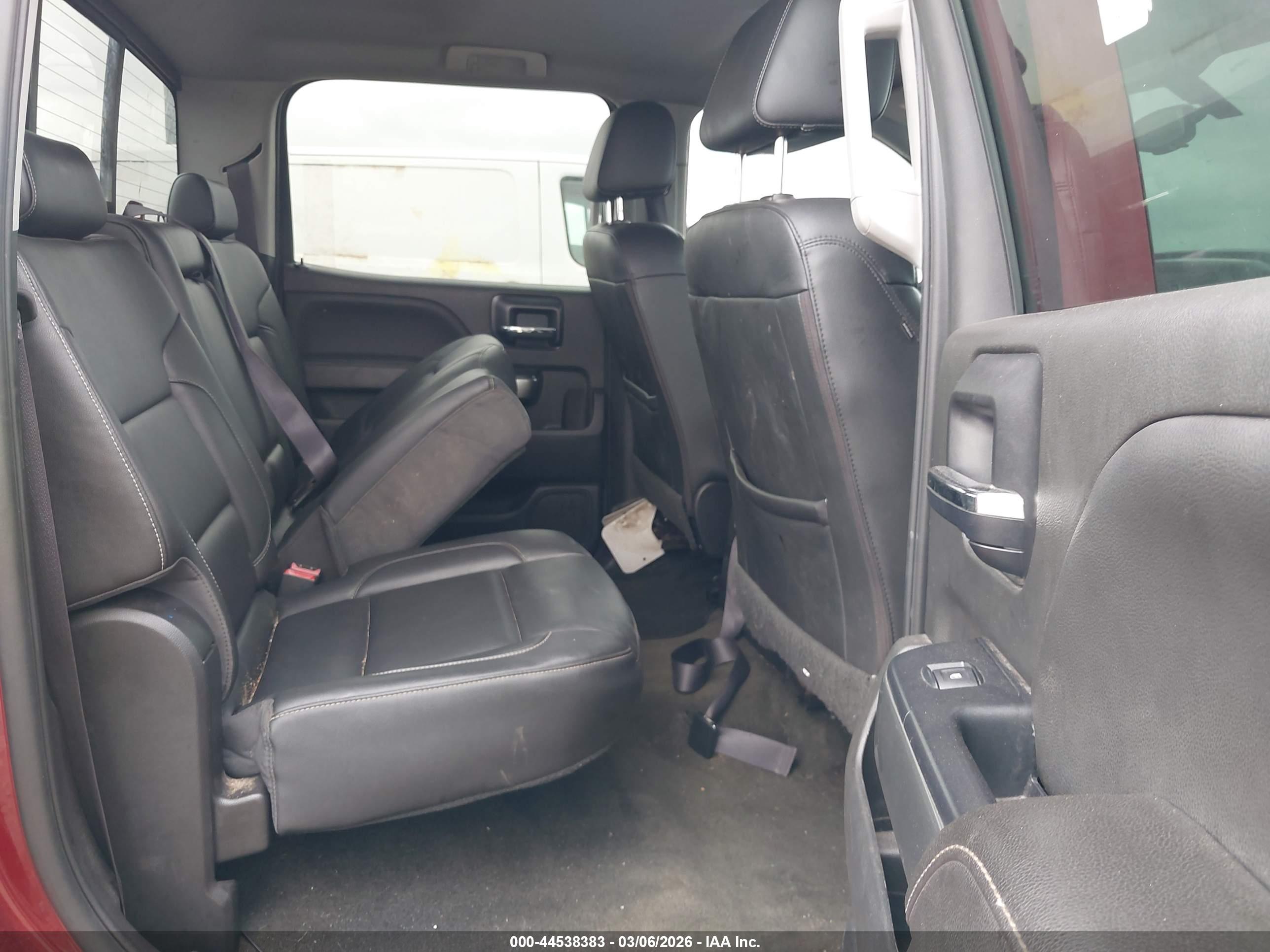 CHEVROLET SILVERADO image 8