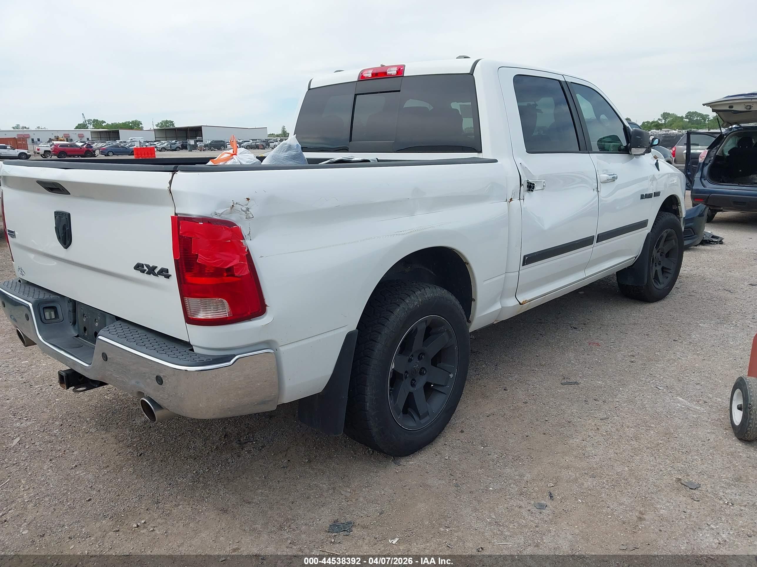 DODGE RAM image 4