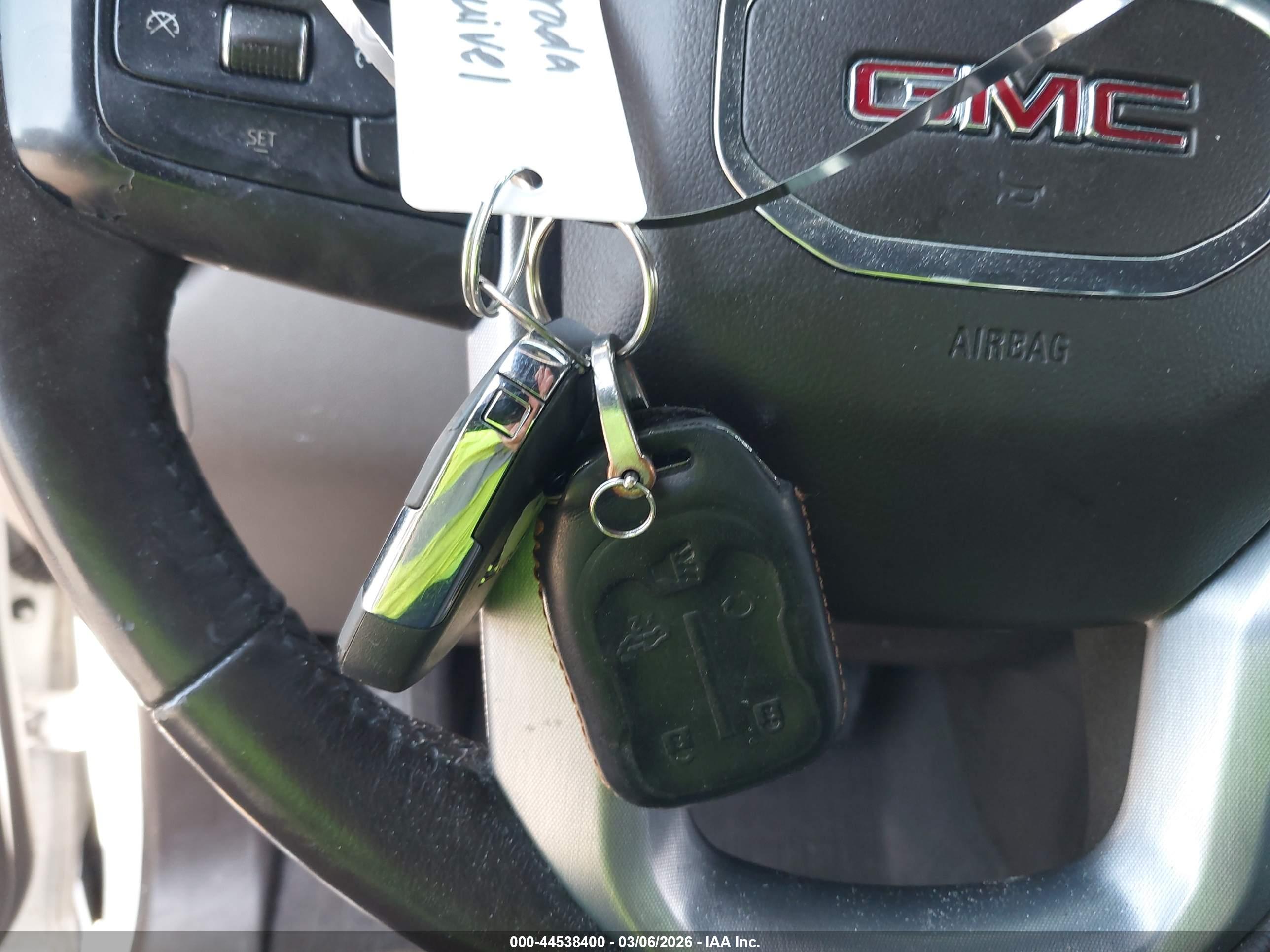 GMC SIERRA image 11