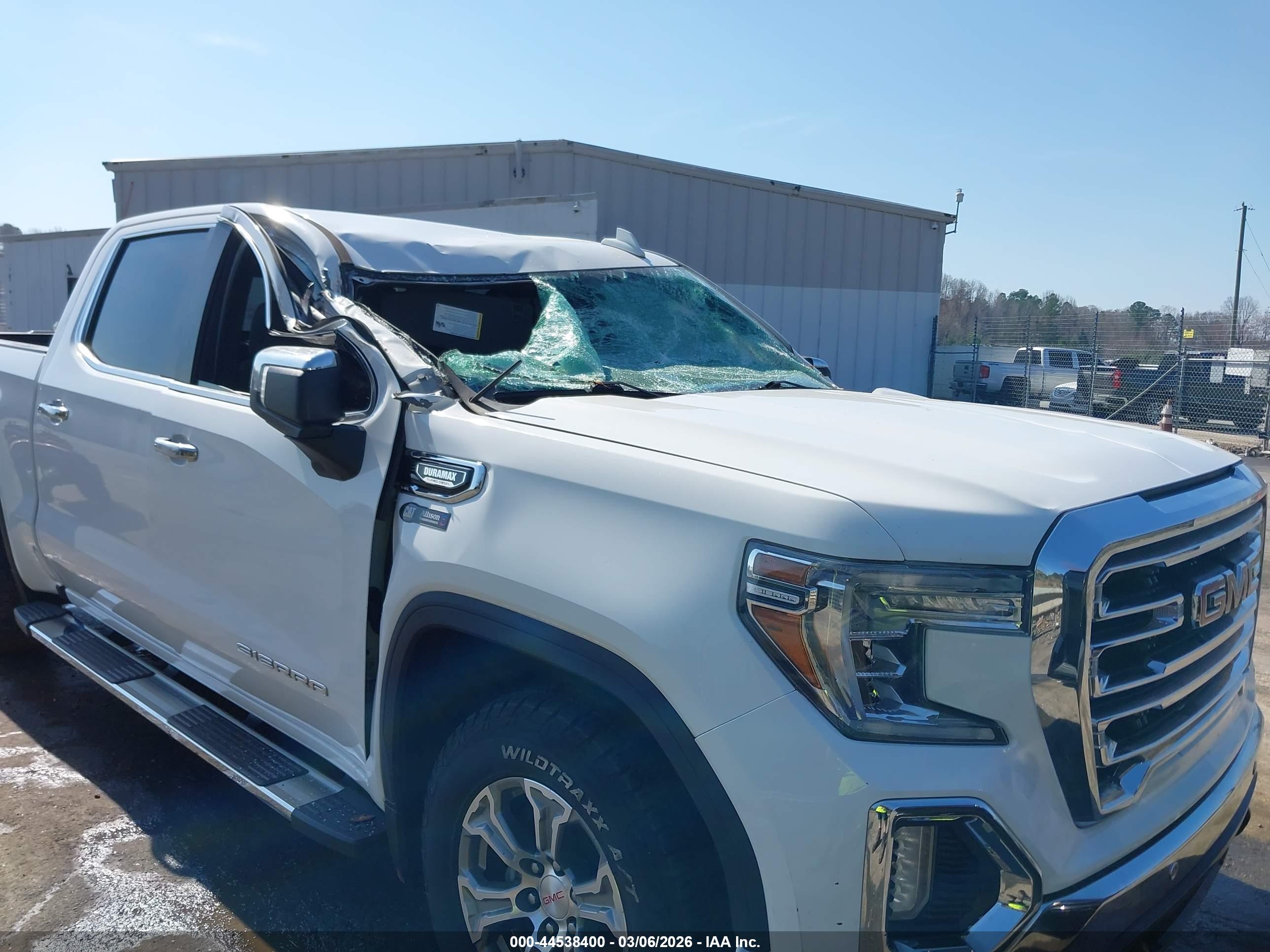 GMC SIERRA image 6