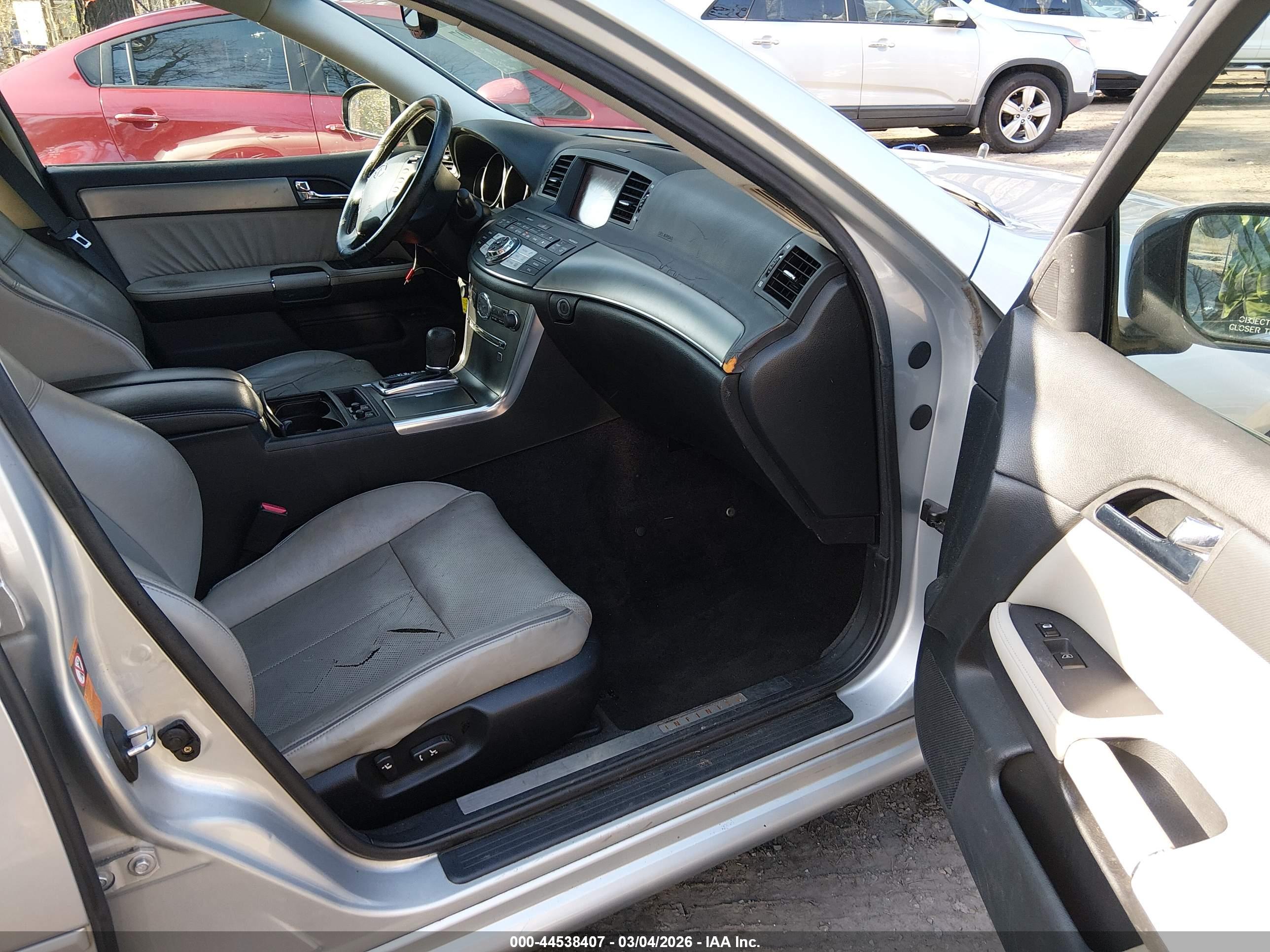 INFINITI M45 image 5