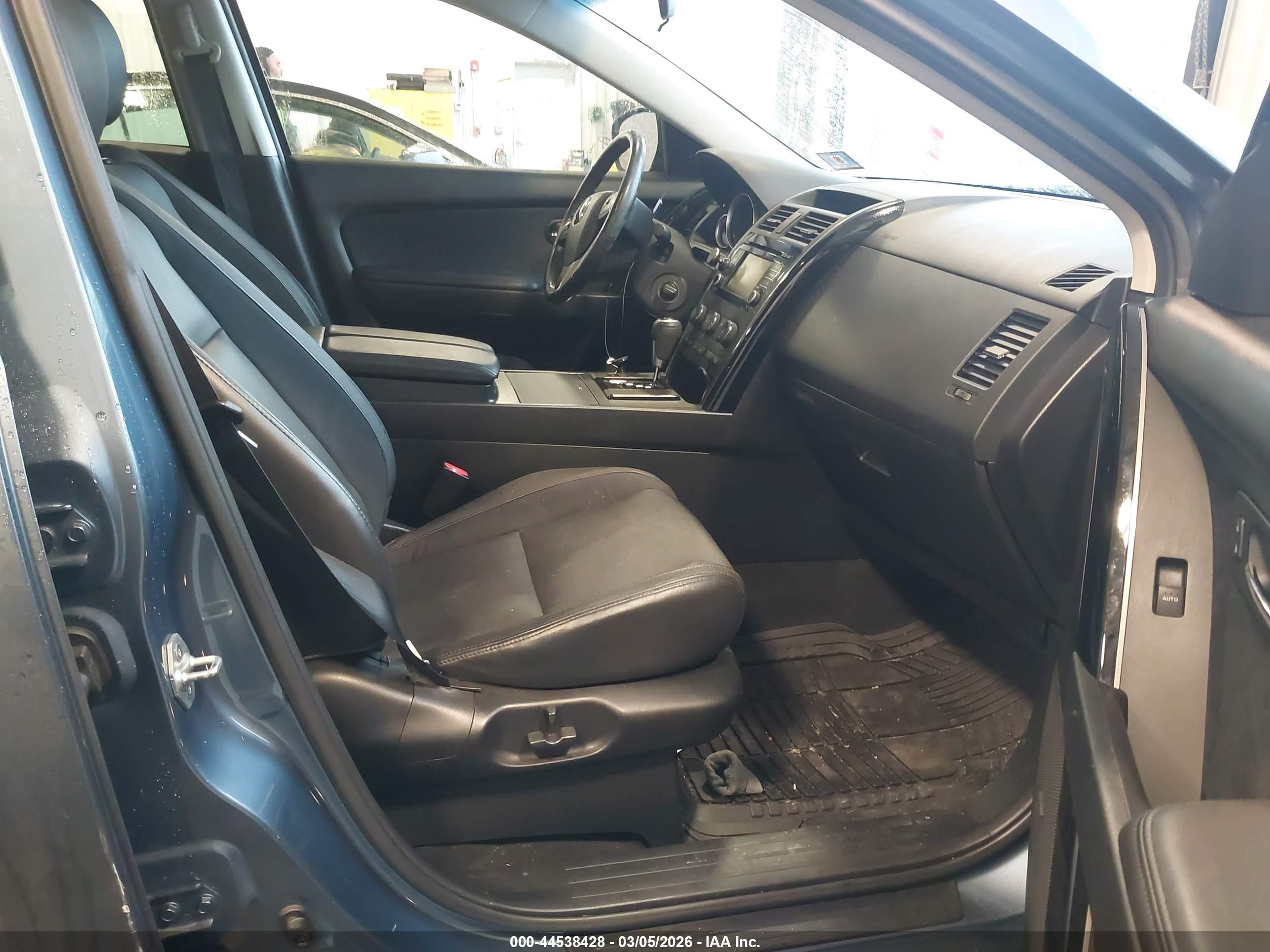 MAZDA CX-9 image 5