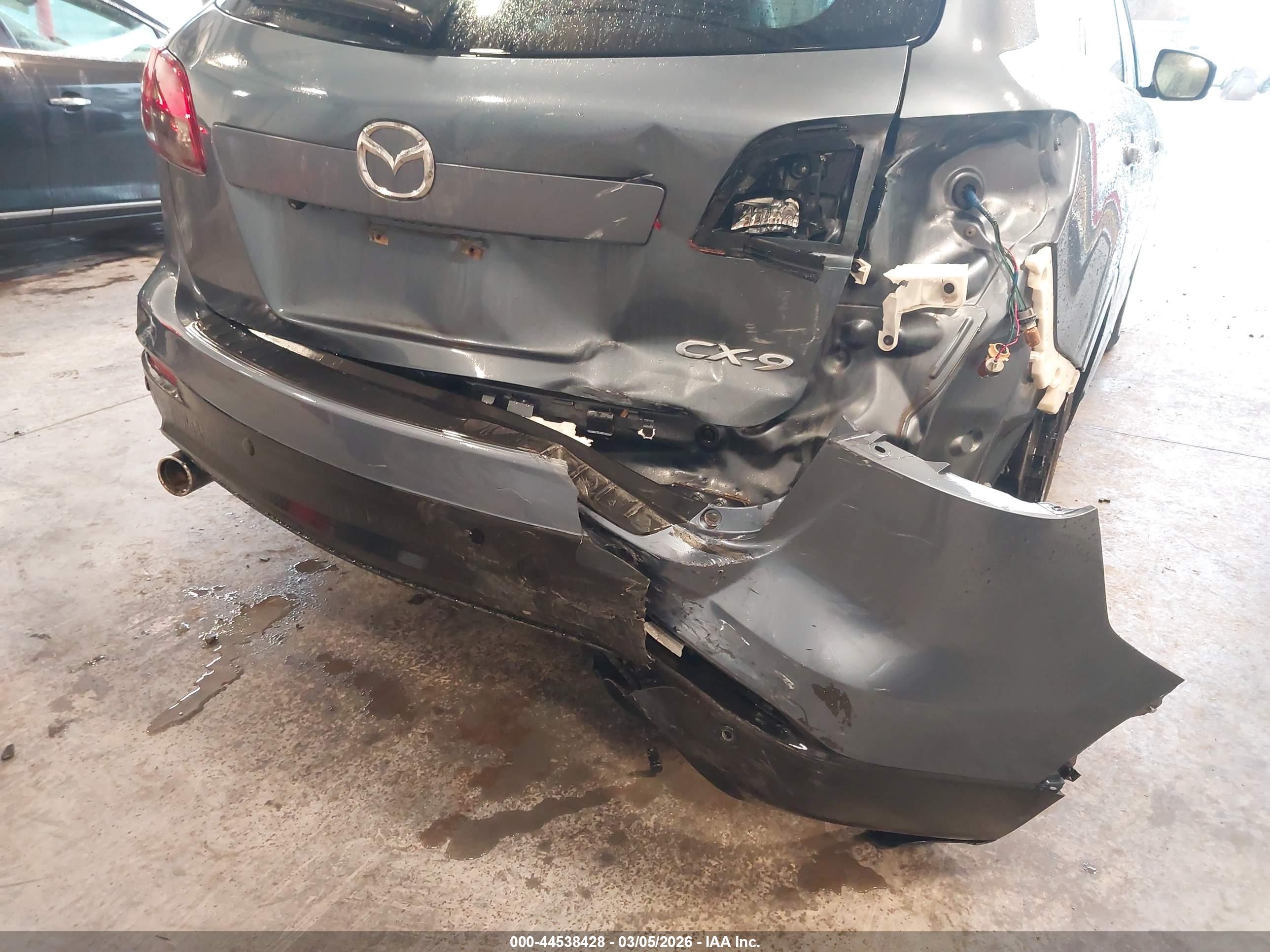 MAZDA CX-9 image 6