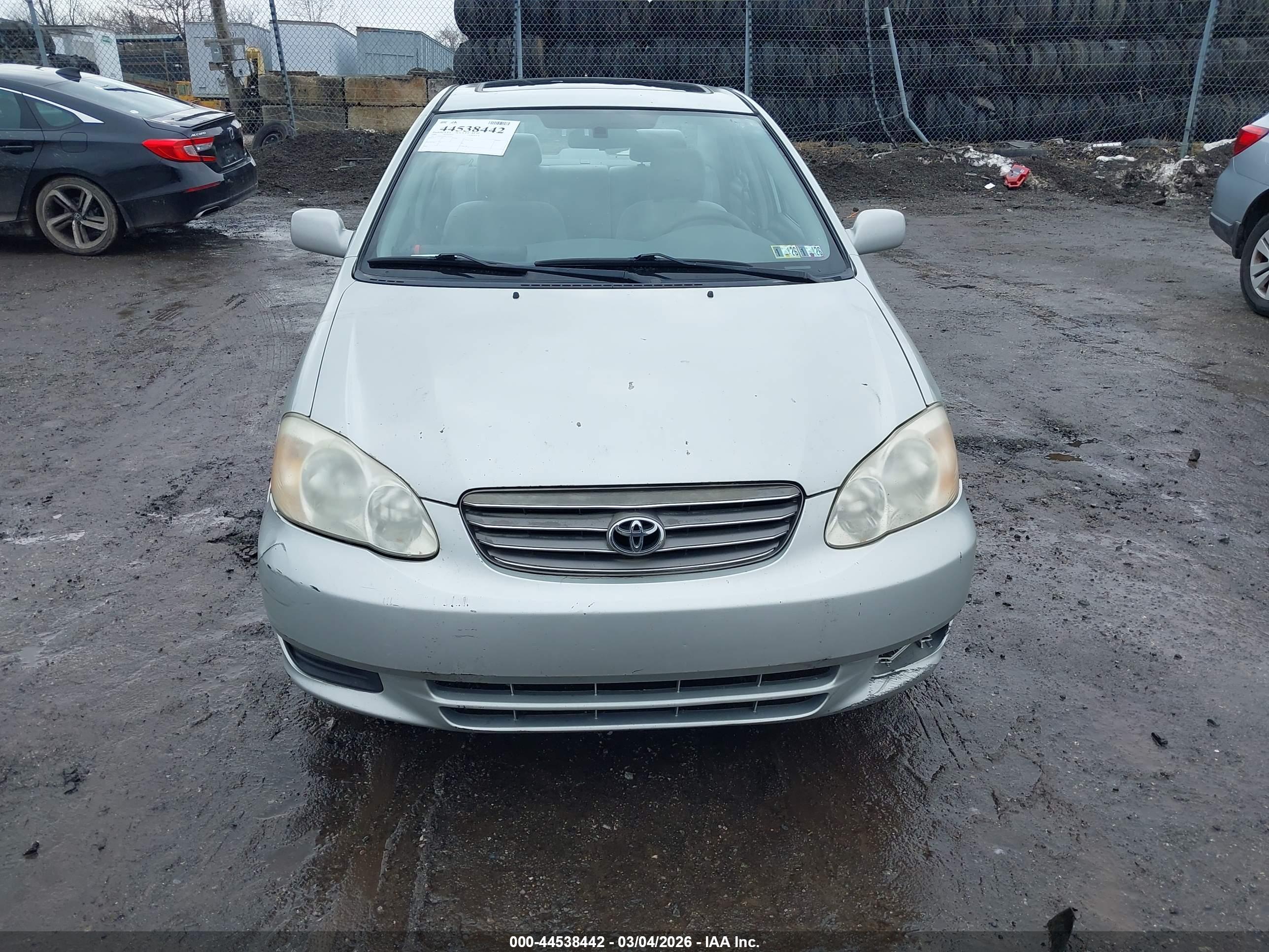 TOYOTA COROLLA image 6