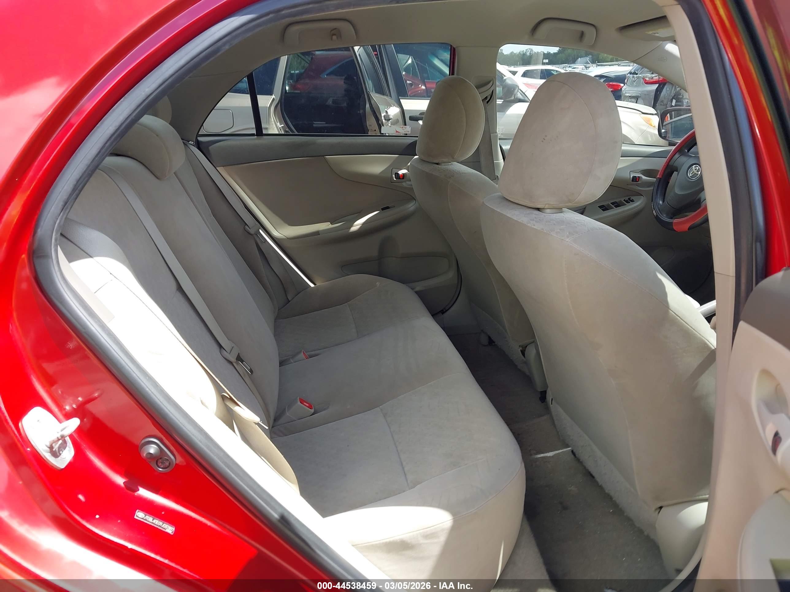 TOYOTA COROLLA image 8