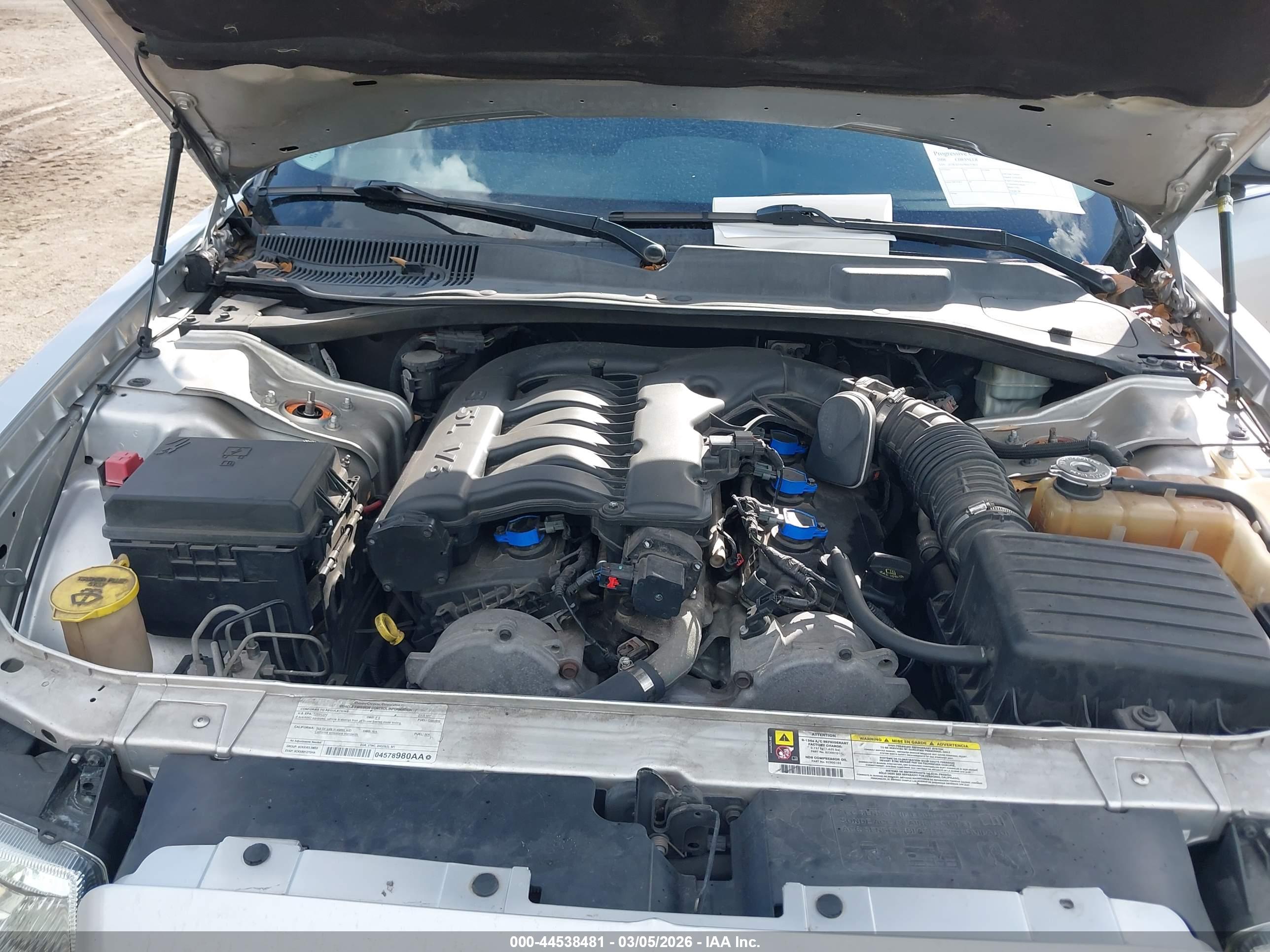 CHRYSLER 300 image 10