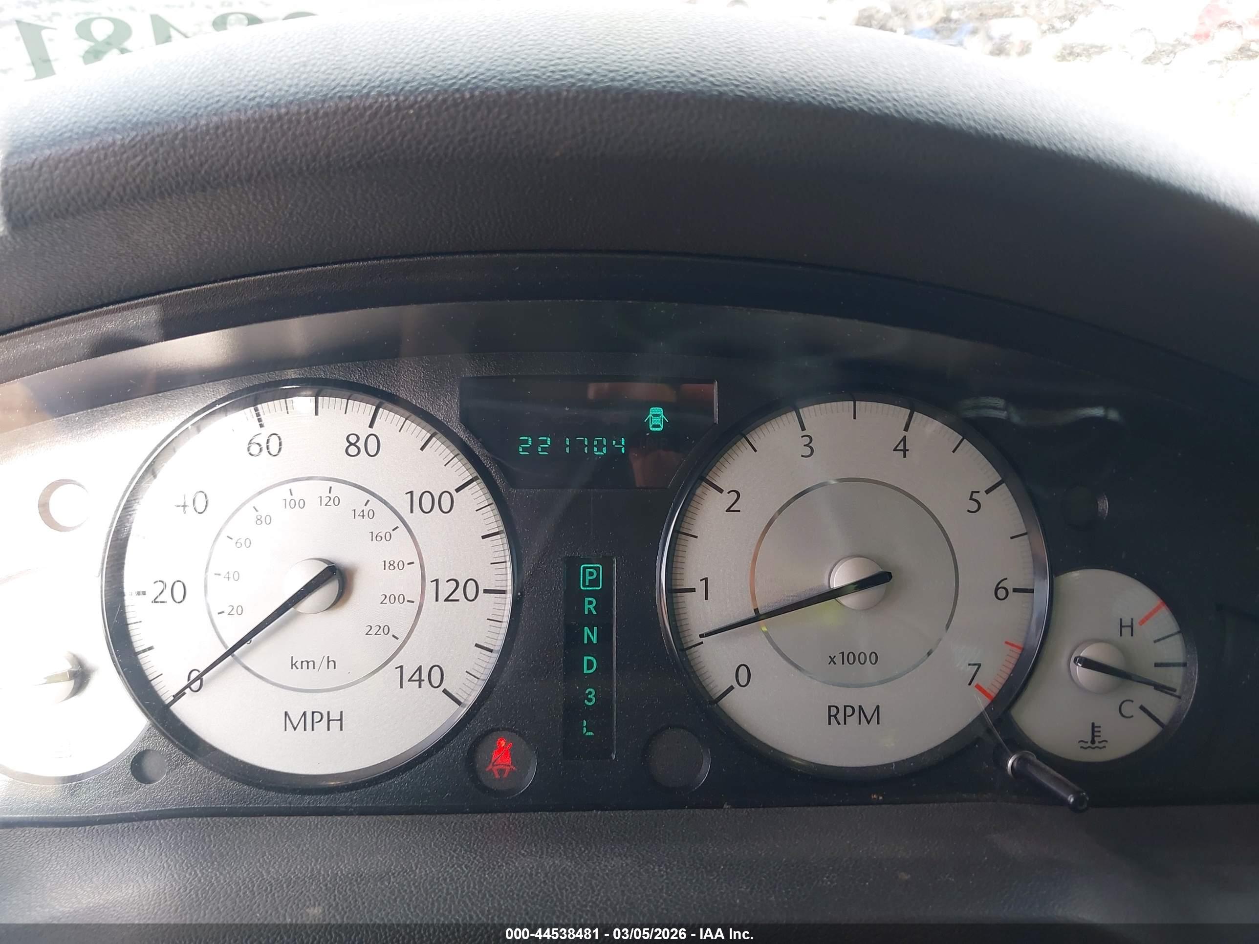 CHRYSLER 300 image 7