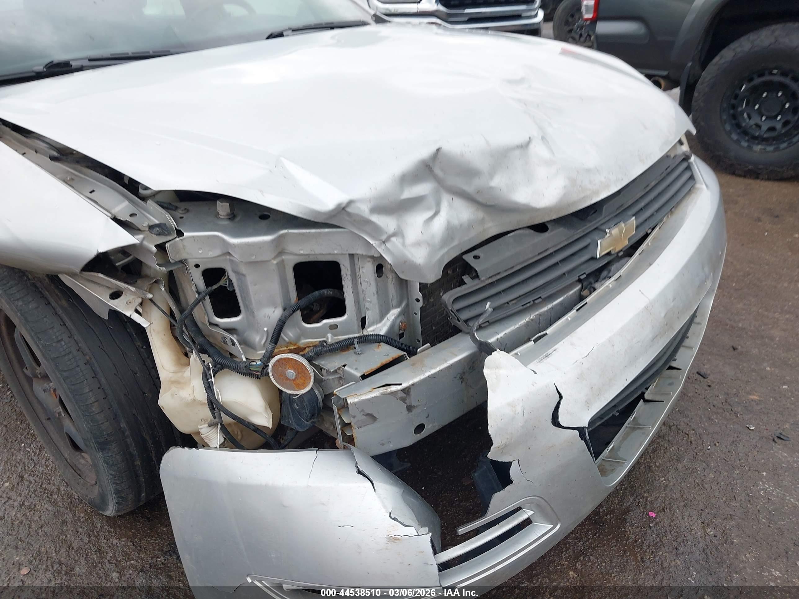 CHEVROLET IMPALA image 6