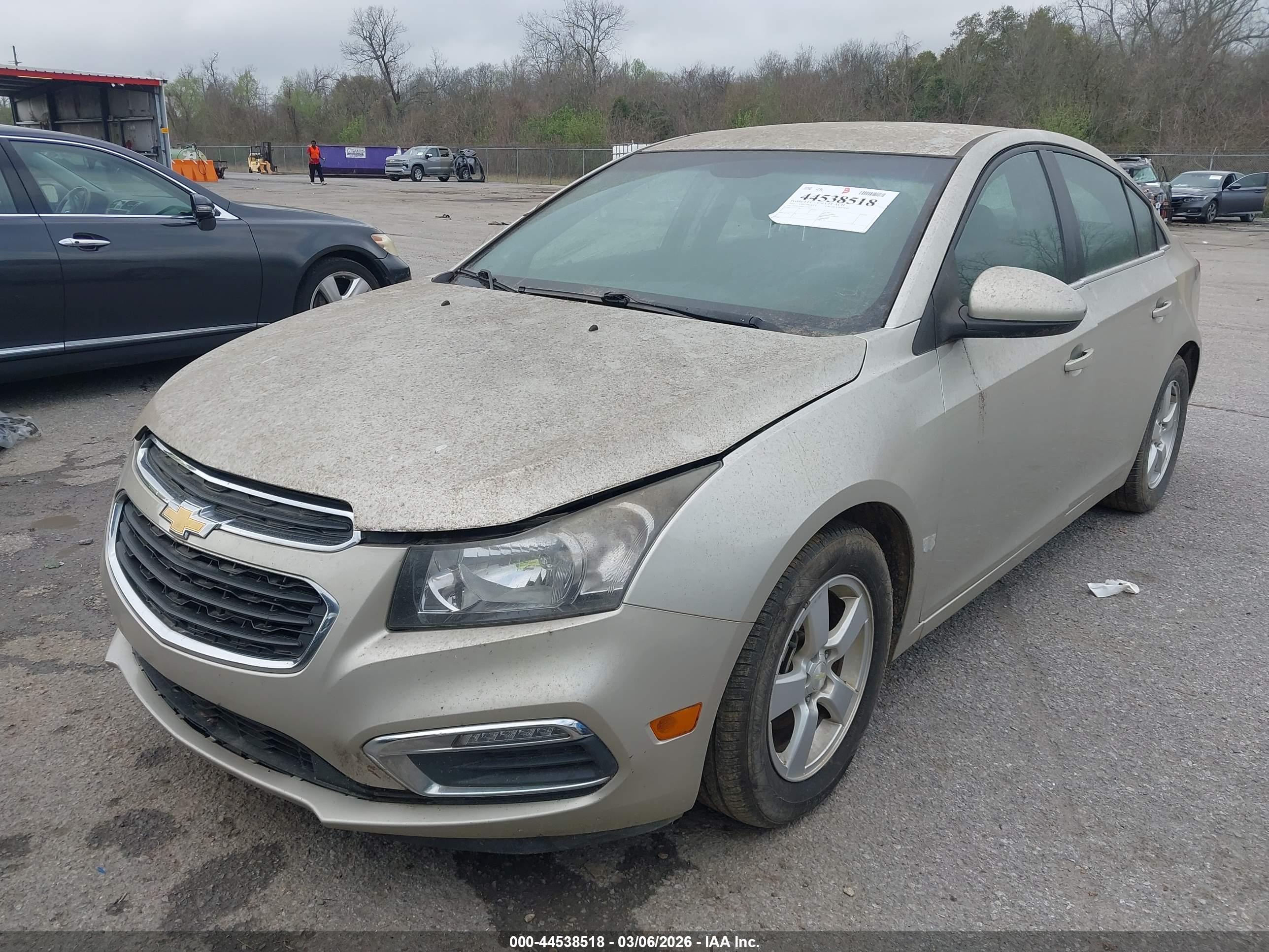 CHEVROLET CRUZE image 2