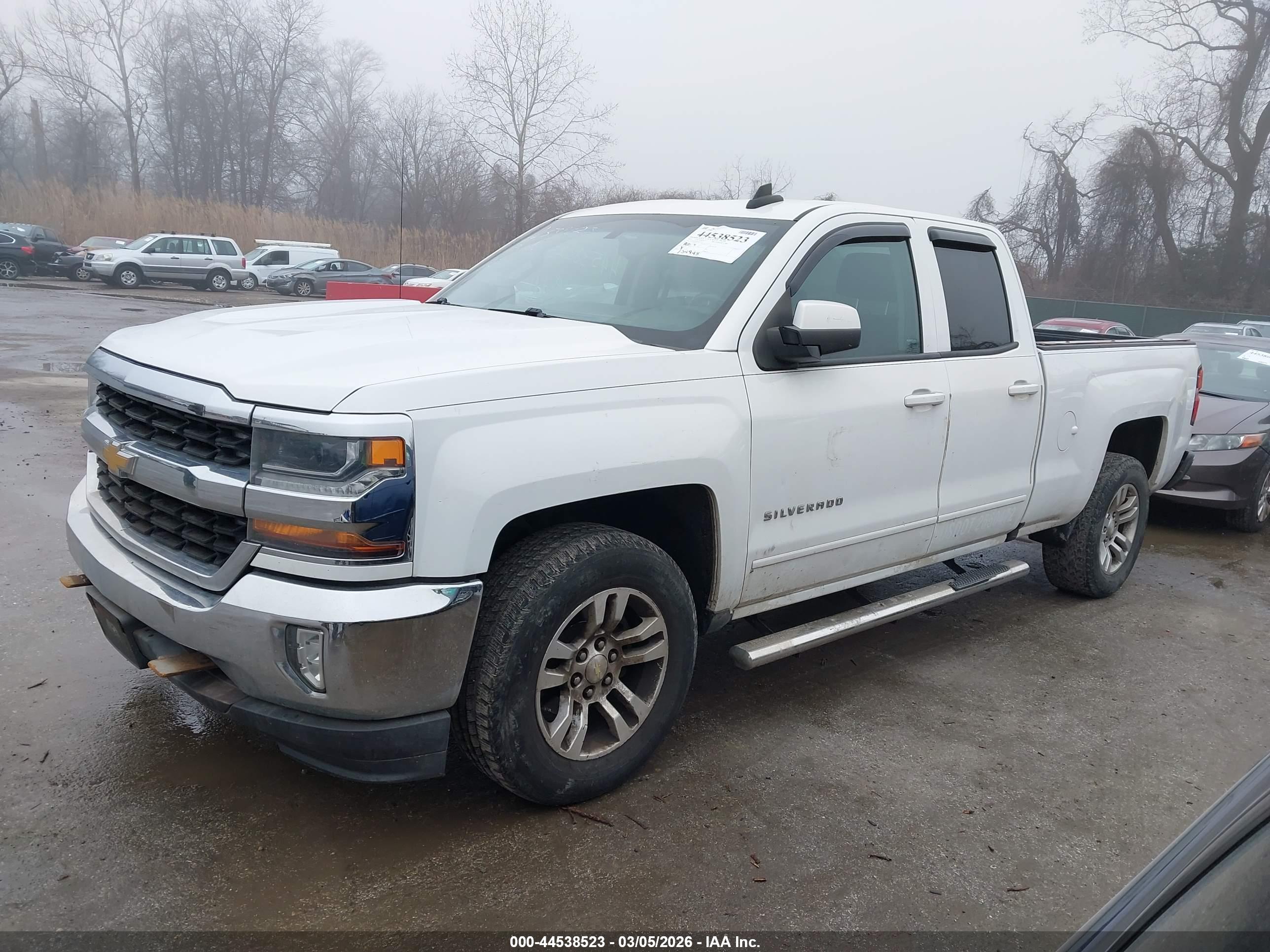 CHEVROLET SILVERADO image 2
