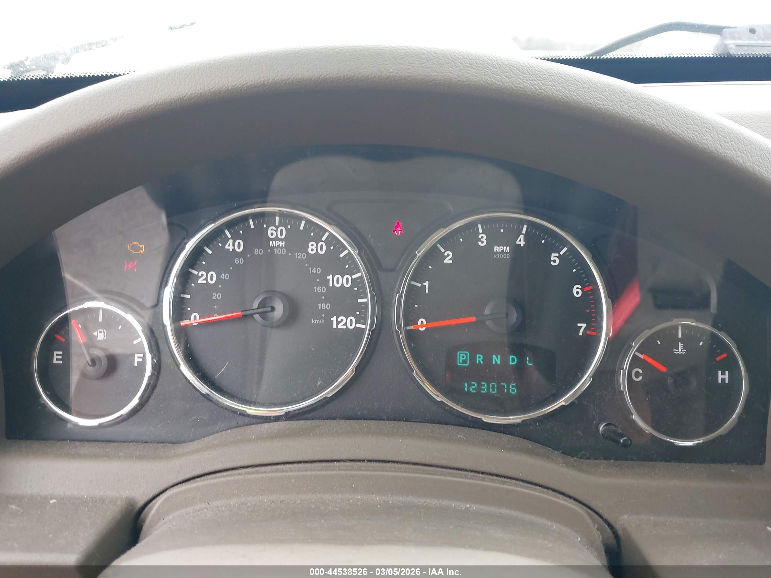 JEEP LIBERTY image 7